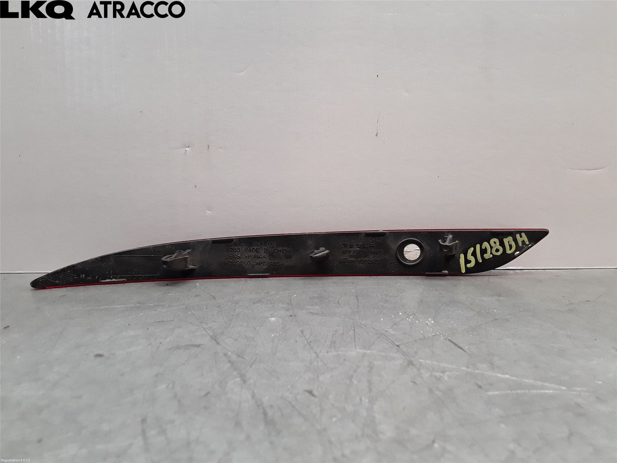 Tesla MODEL 3 17- Refleks Bak