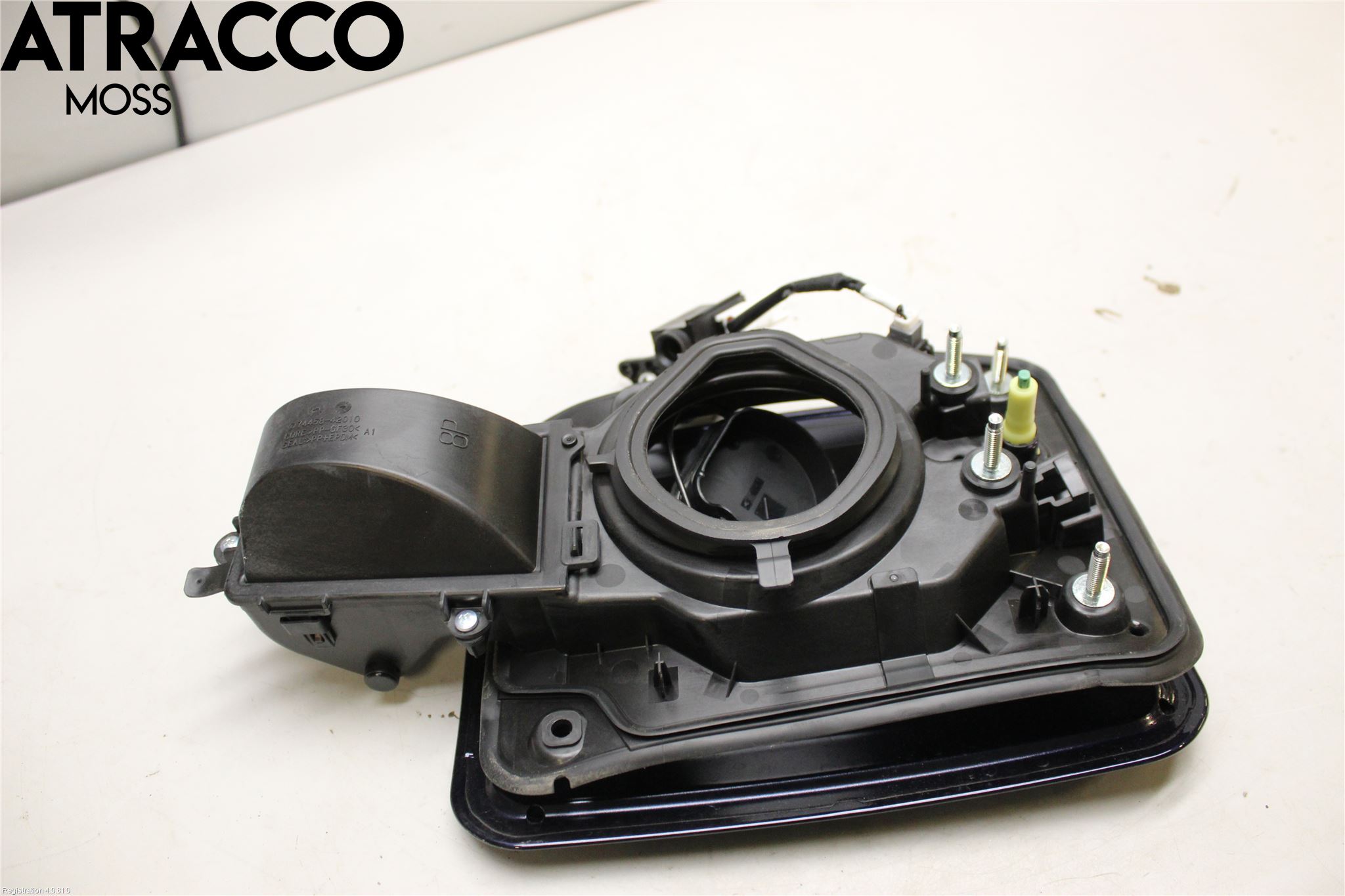 Suzuki ACROSS 21- Drivstoff Tankluke