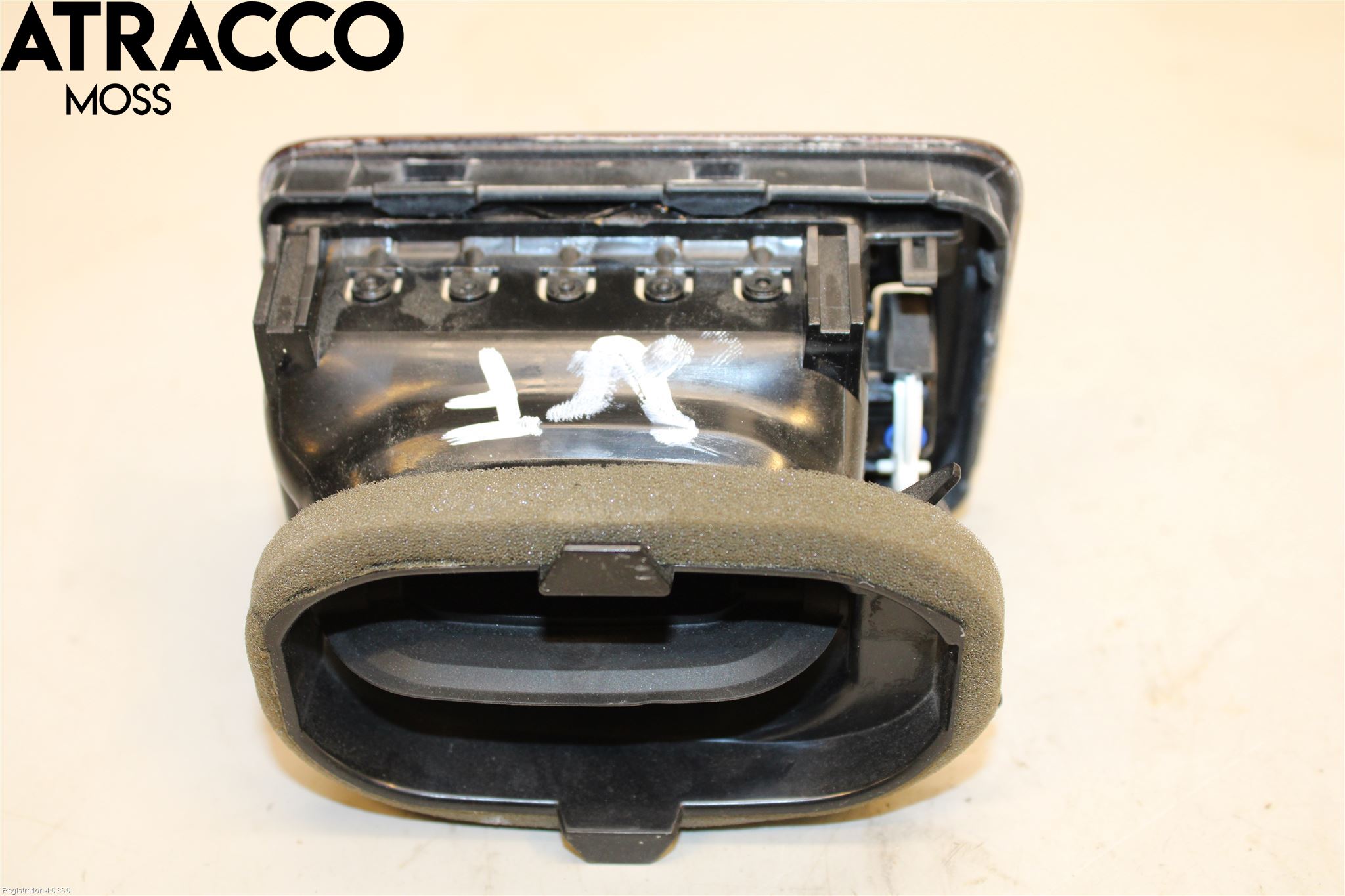 Volvo XC70 08-13 Dashbord Kanal - Dyse