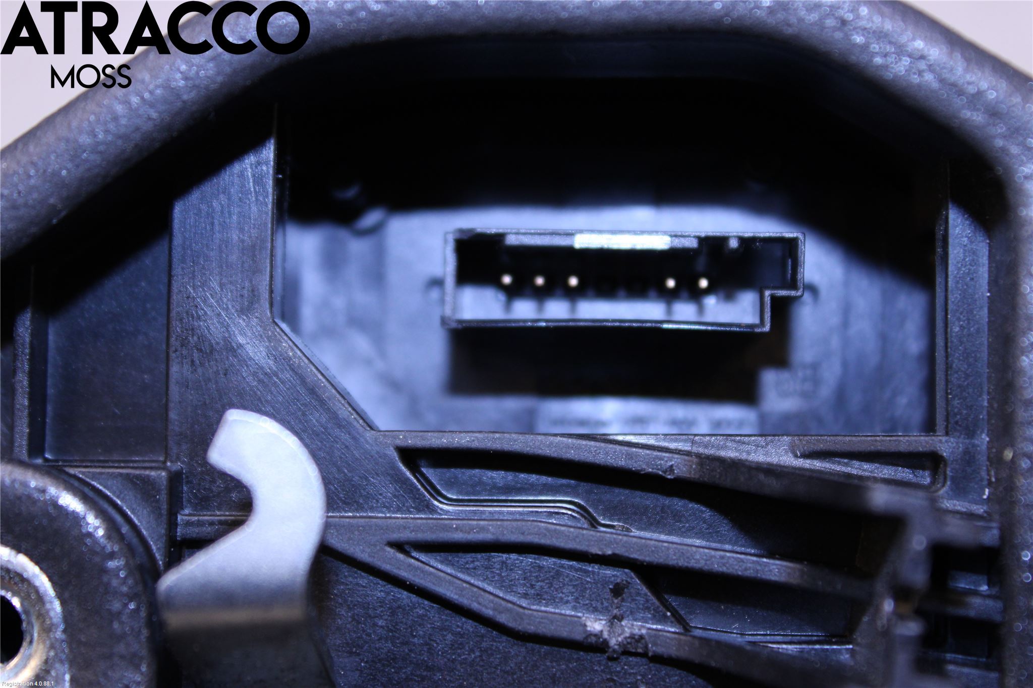 BMW 3 F30/F31/F80 12-19 Dørlås - Låsekasse