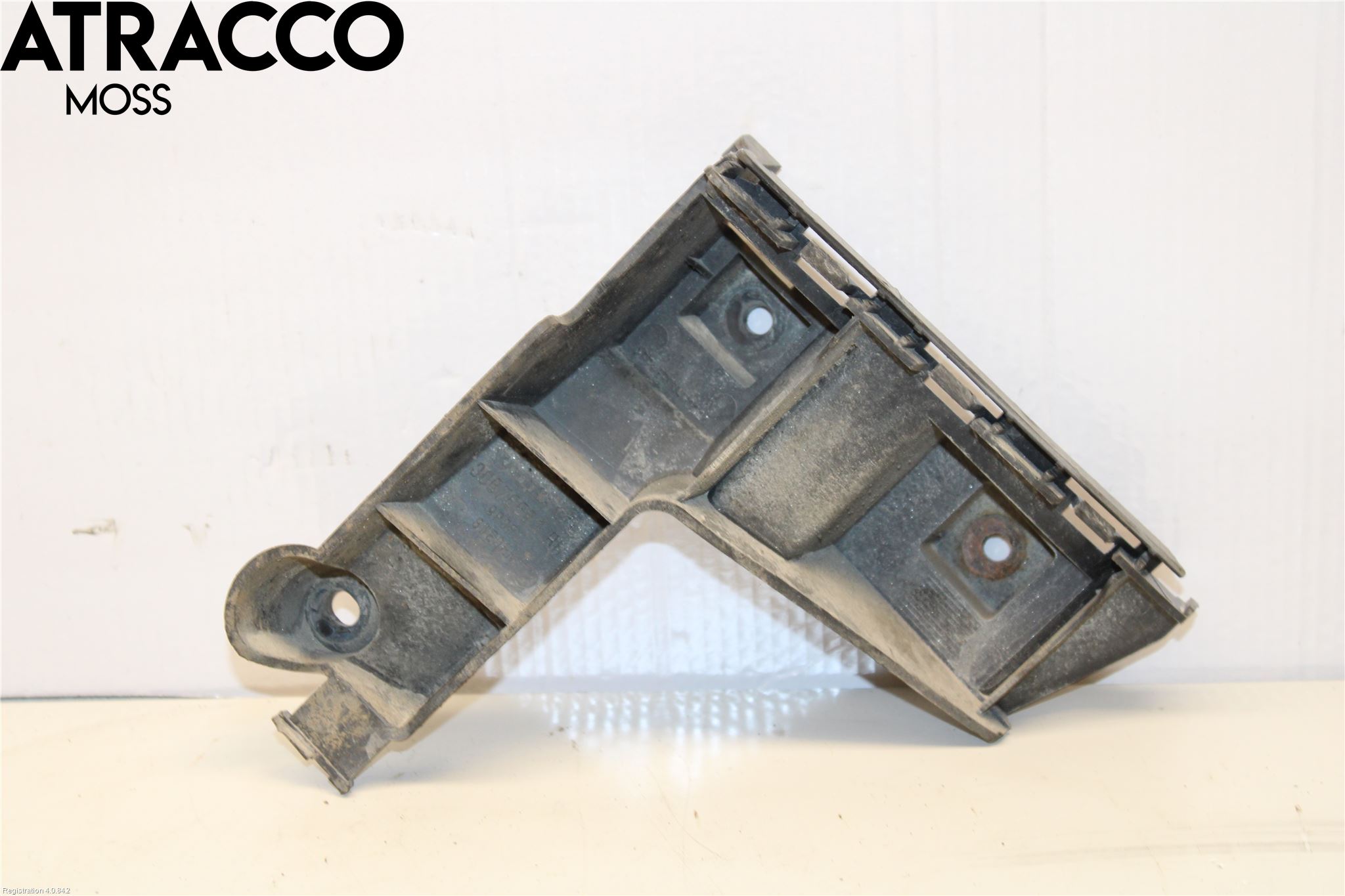 Volvo V70 08-13 Støtfangerfeste Bak Høyre