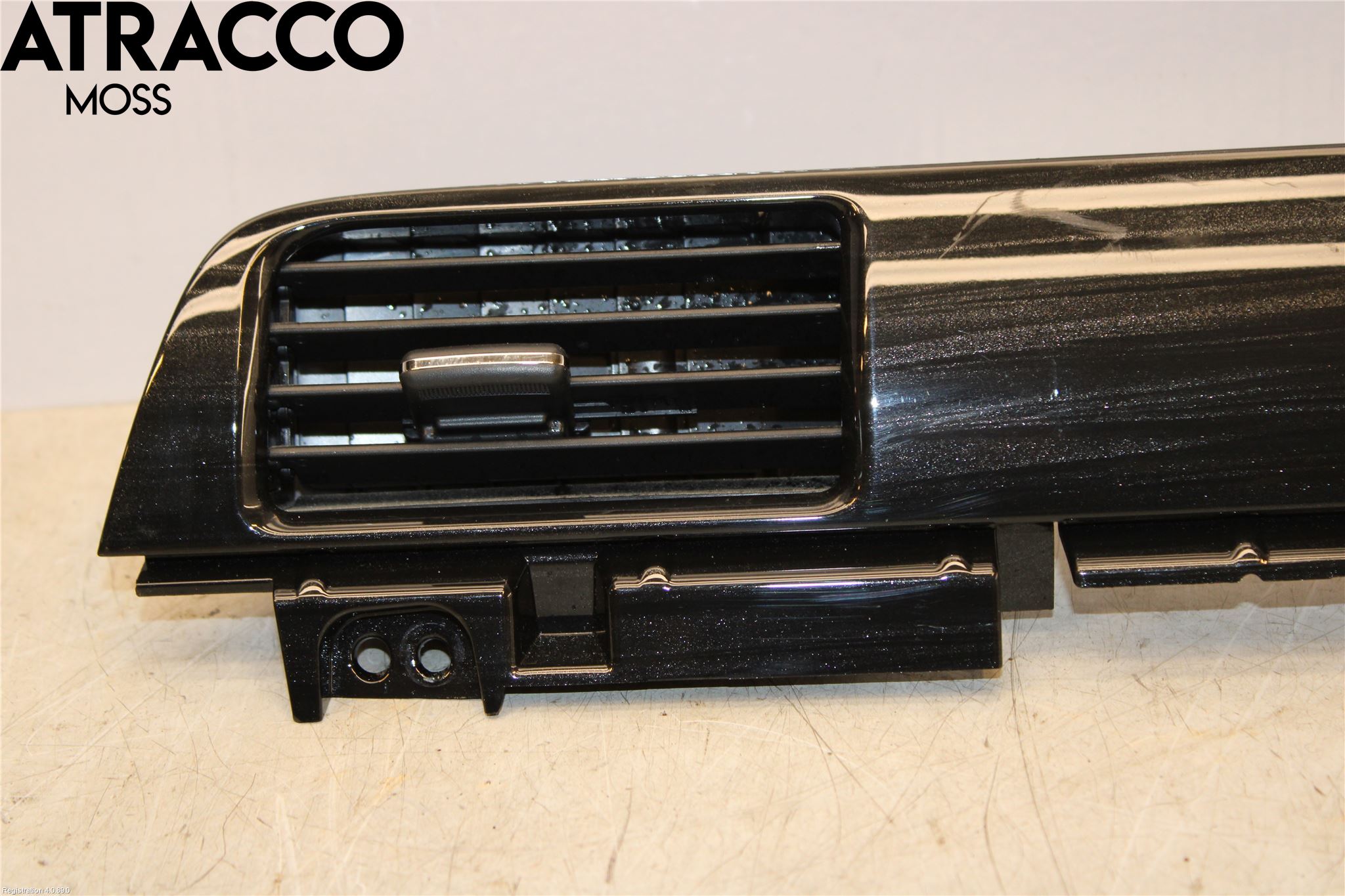 Mitsubishi OUTLANDER 13-21 Dashbord Kanal - Dyse