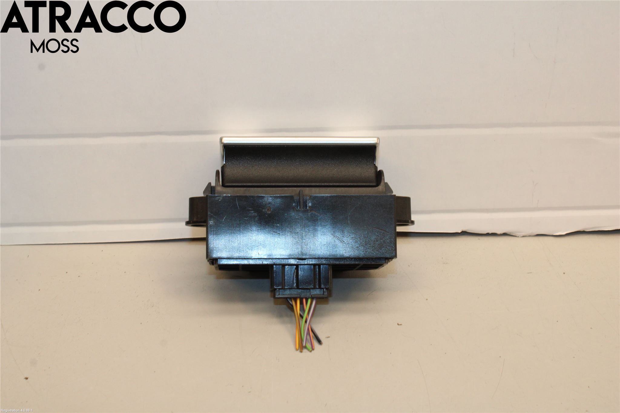 Jaguar I-PACE 18- Bryter Parkeringsbrems