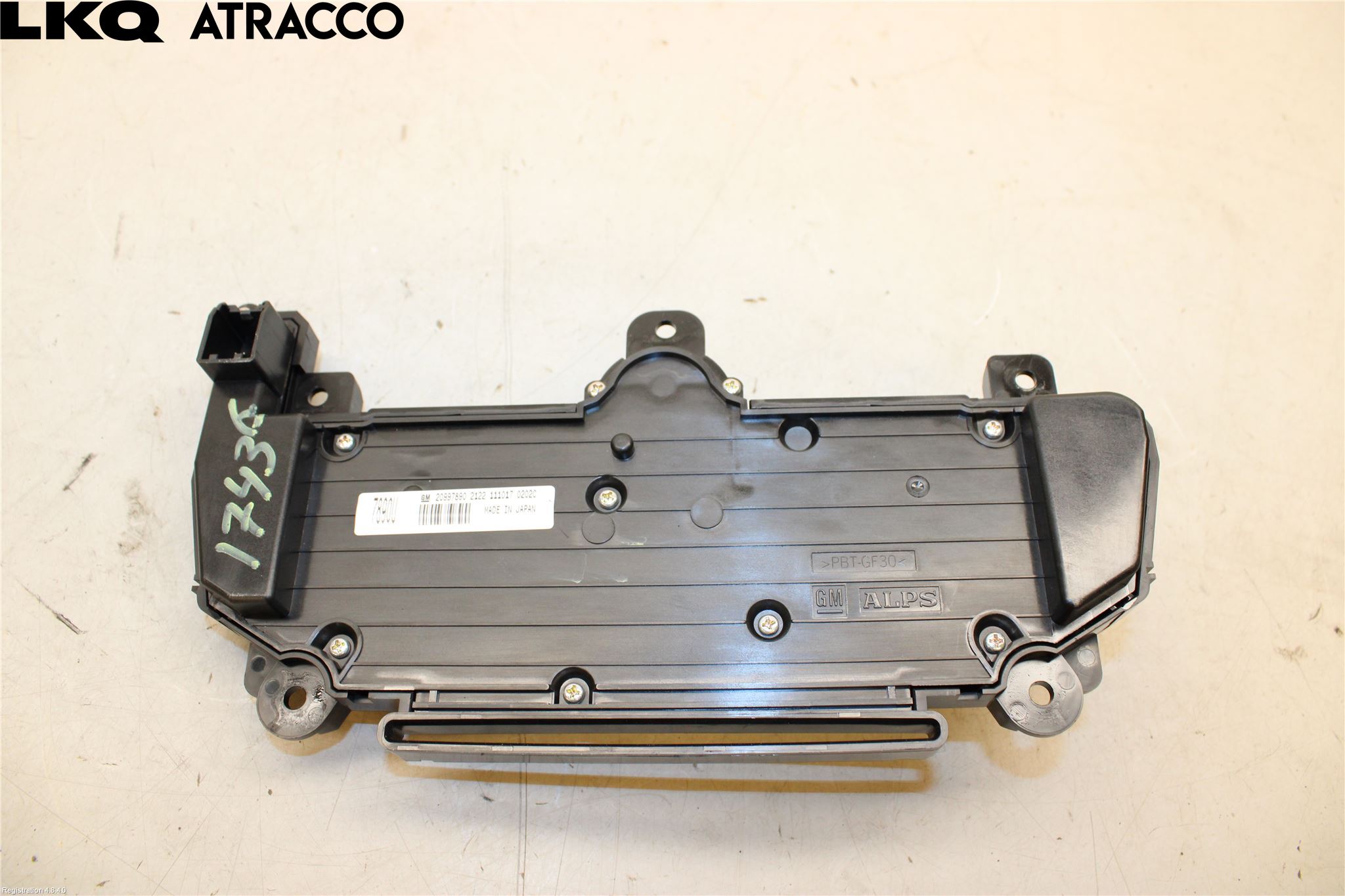 Opel INSIGNIA 09-16 Bryter Ratt Radio-Stereo