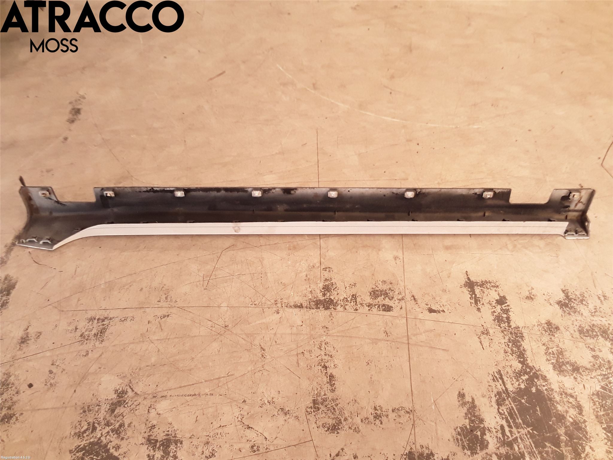 Hyundai IONIQ AE 17-22 Kanalskjørt Venstre