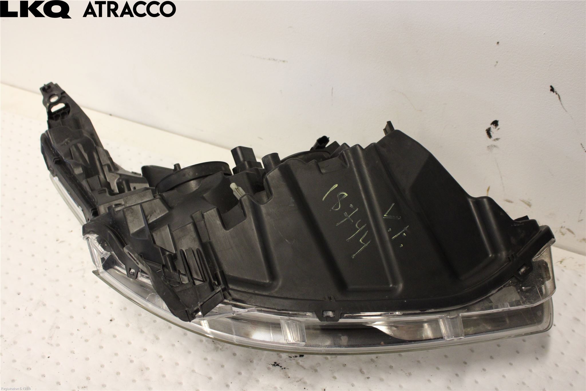 Peugeot 208 12-15 Frontlykt Venstre