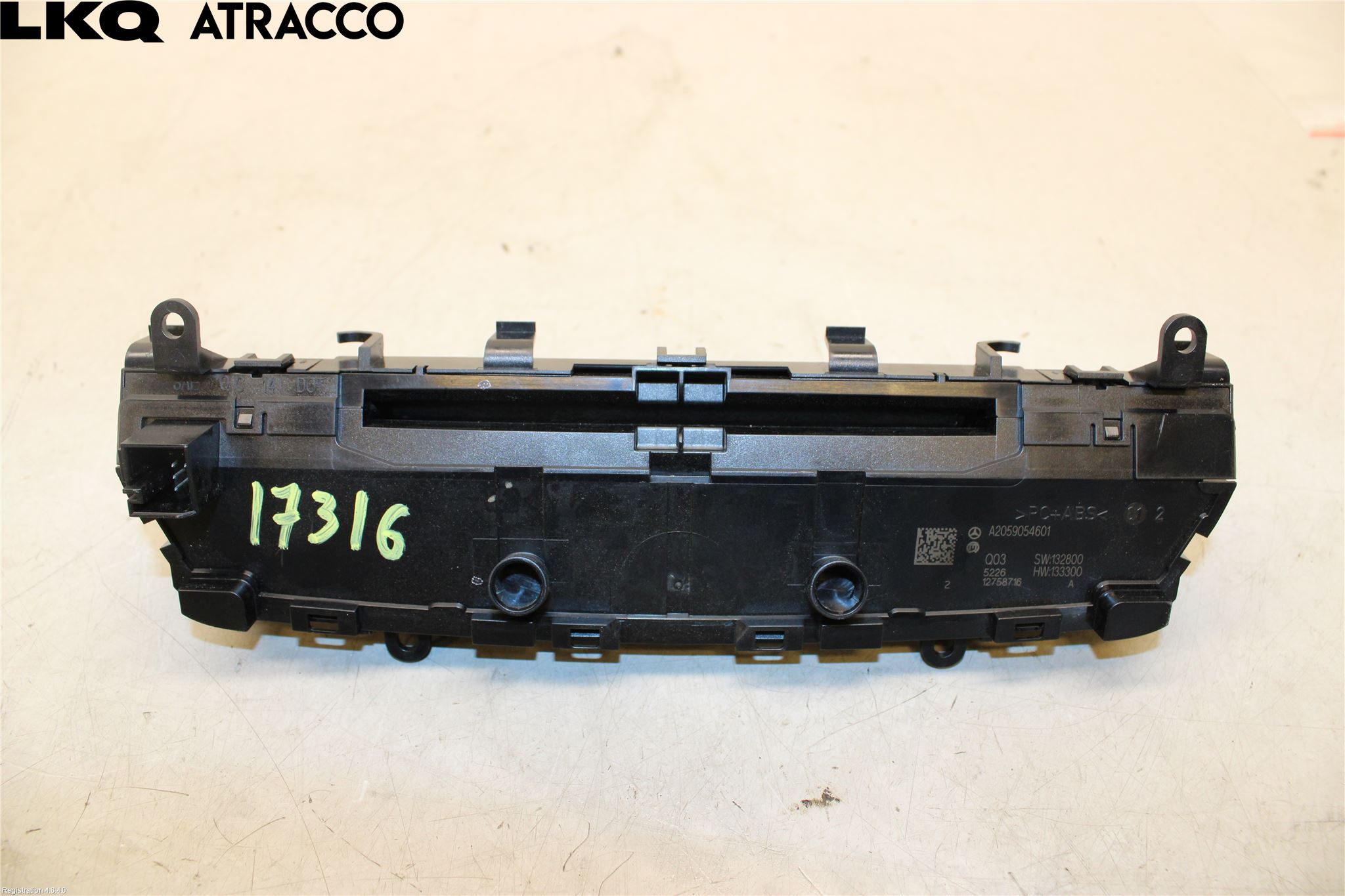 Mercedes-Benz MB C-KLASS (W205) 14-21 Stereo Radio Med Cd