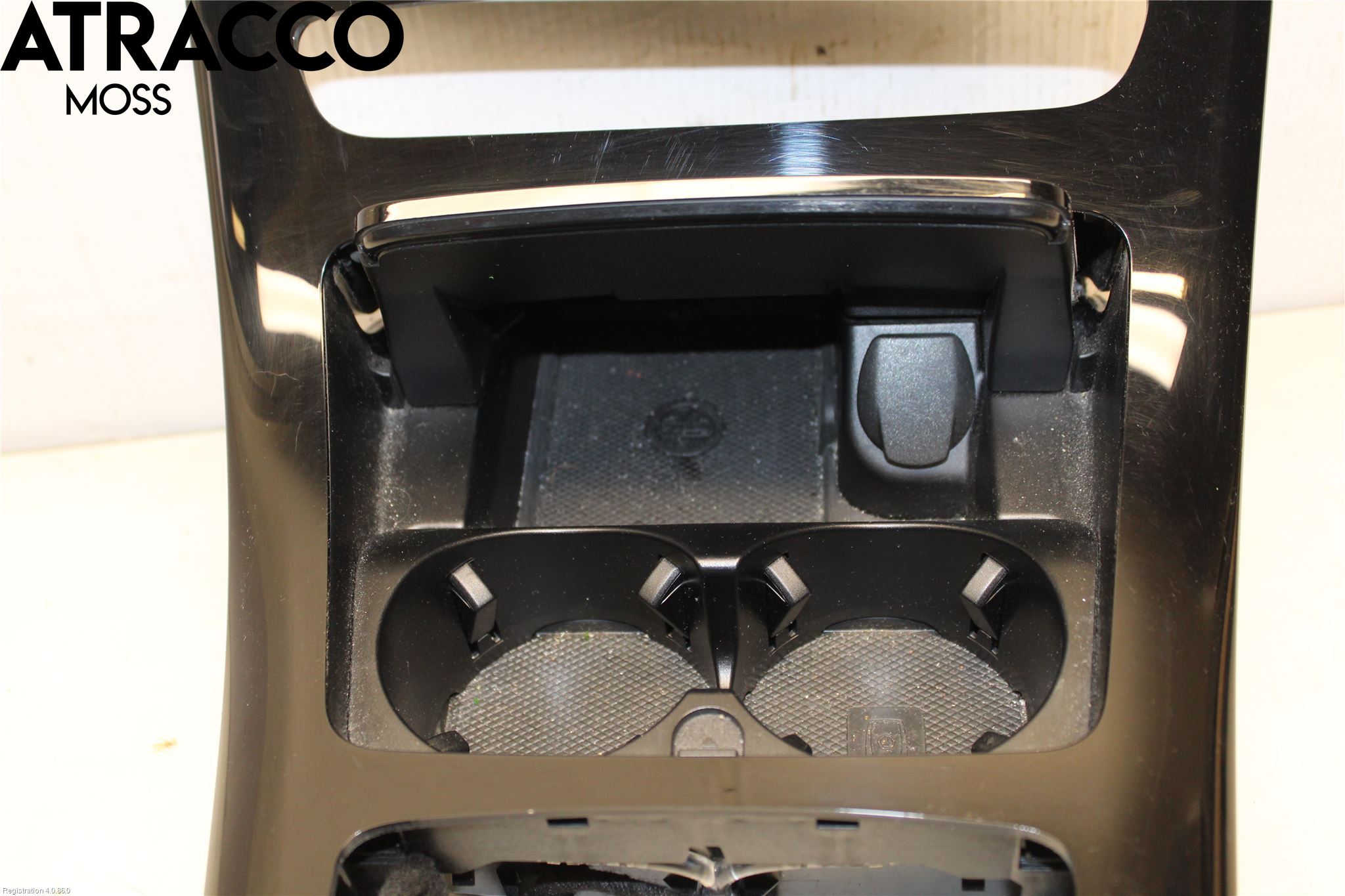 Mercedes-Benz MB EQC (N293) 20- Innr Koppholder