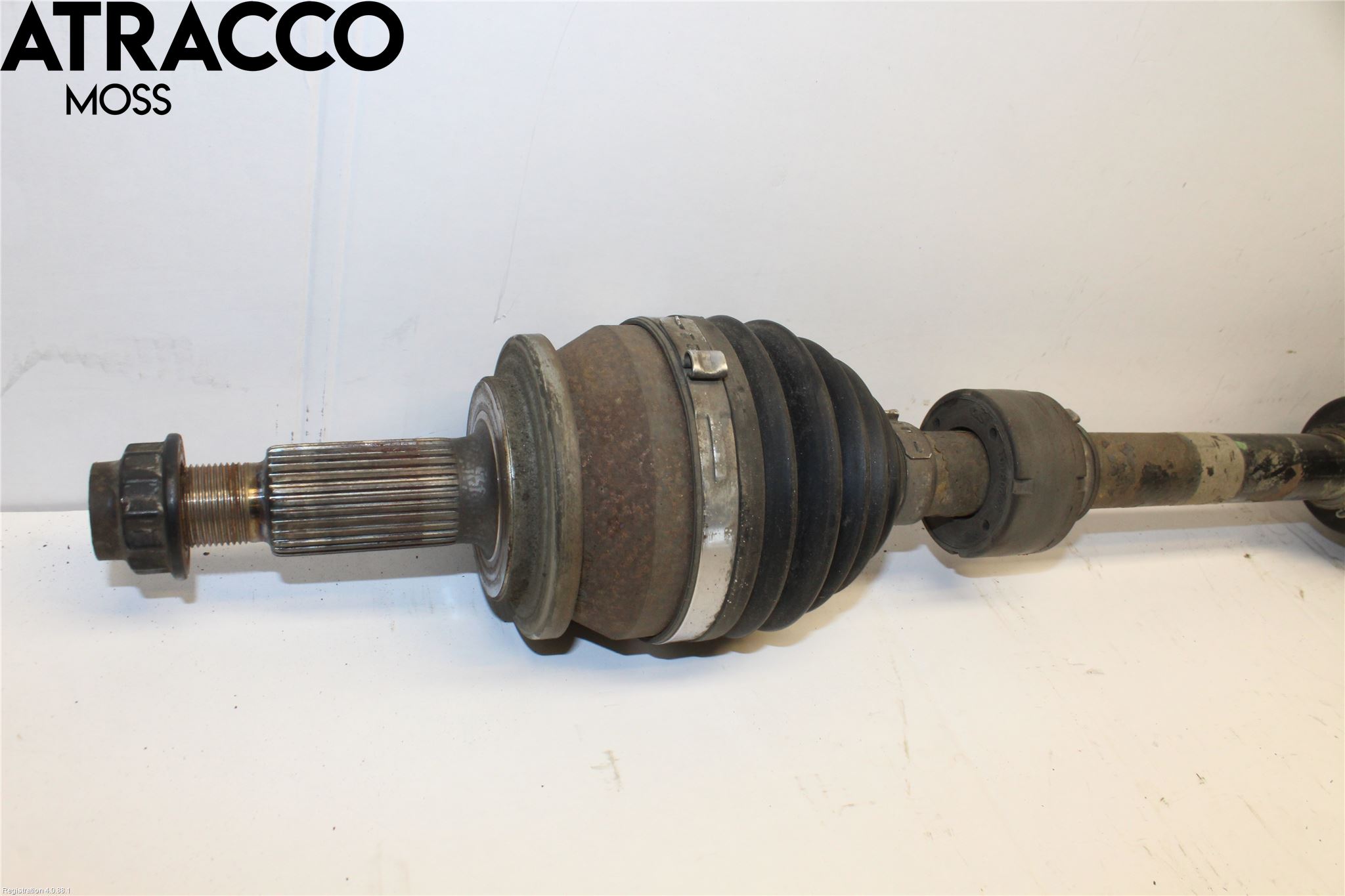 Toyota AVENSIS 09-15 Drivaksel Foran Kompl Høyre