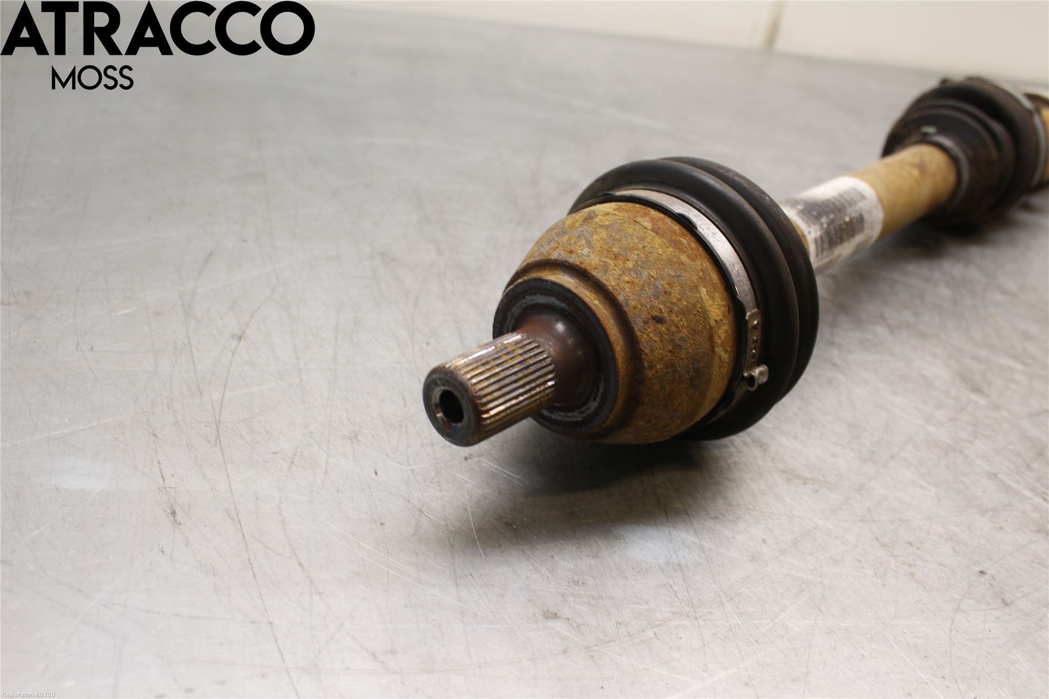 Volvo V50 08-12 Drivaksel Foran Kompl Høyre