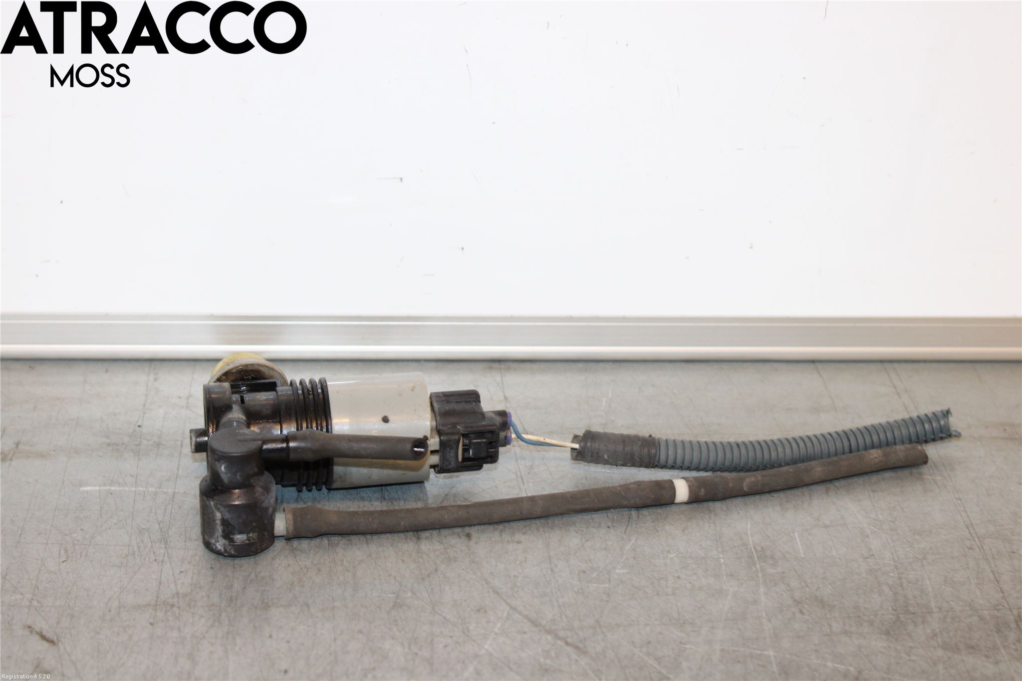 Toyota AURIS 13-19 Spylerpumpe Frontrute