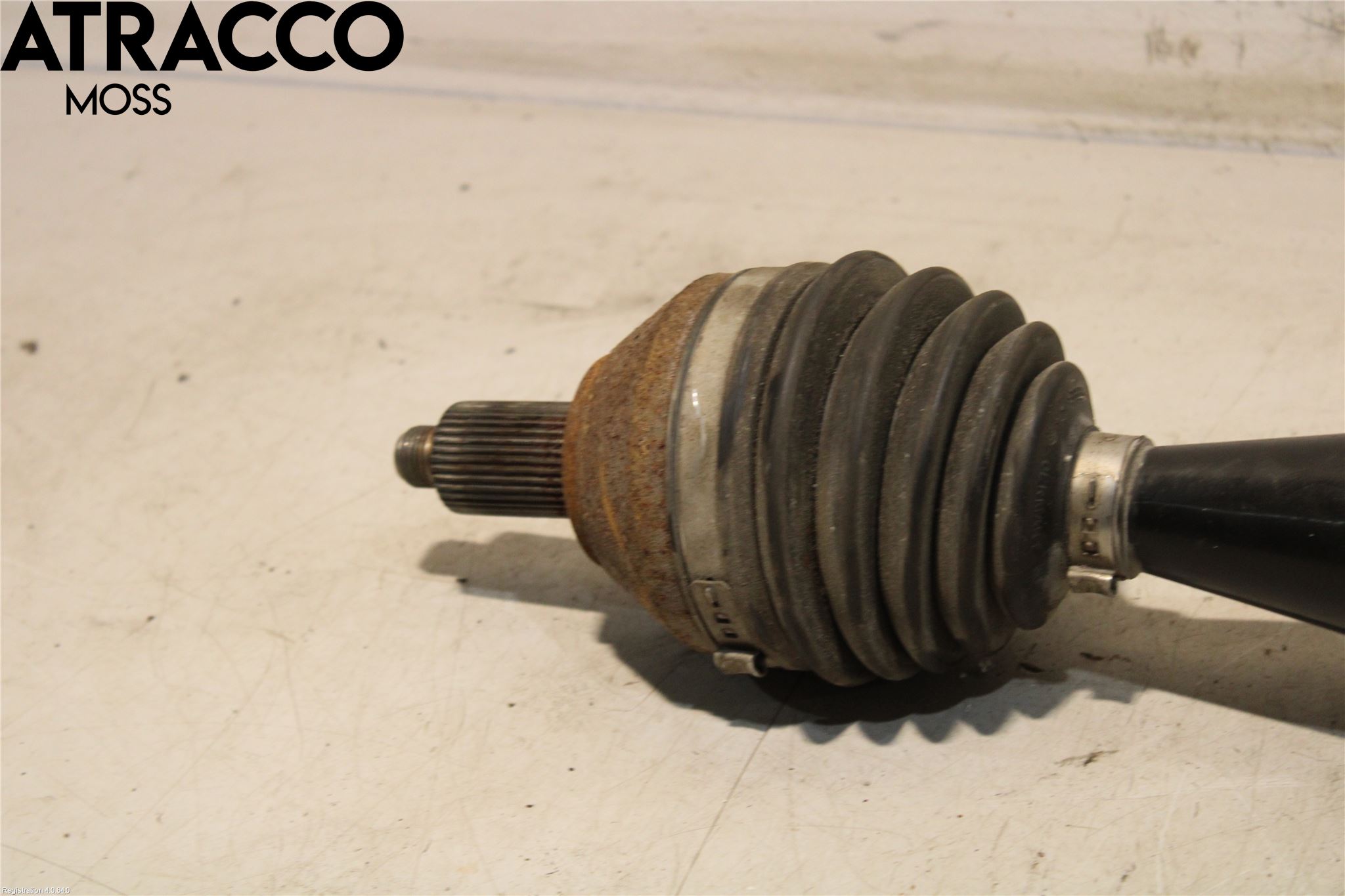 Volkswagen VW POLO 10-17 Drivaksel Foran Kompl Høyre