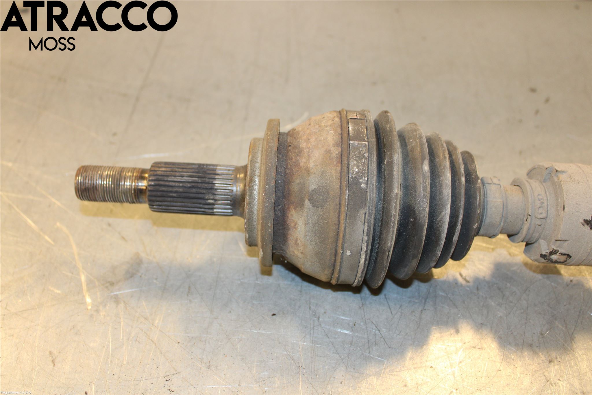 Toyota RAV4 13-18 Drivaksel Foran Kompl Venstre