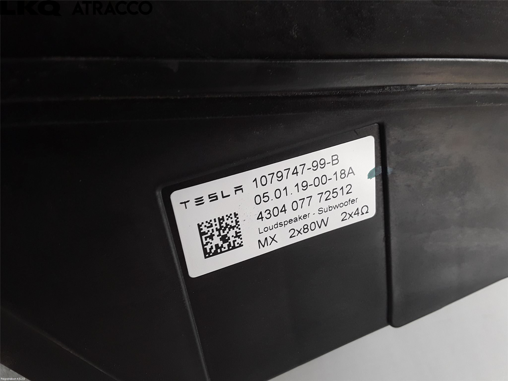 Tesla MODEL 3 17- Innr Høyttaler