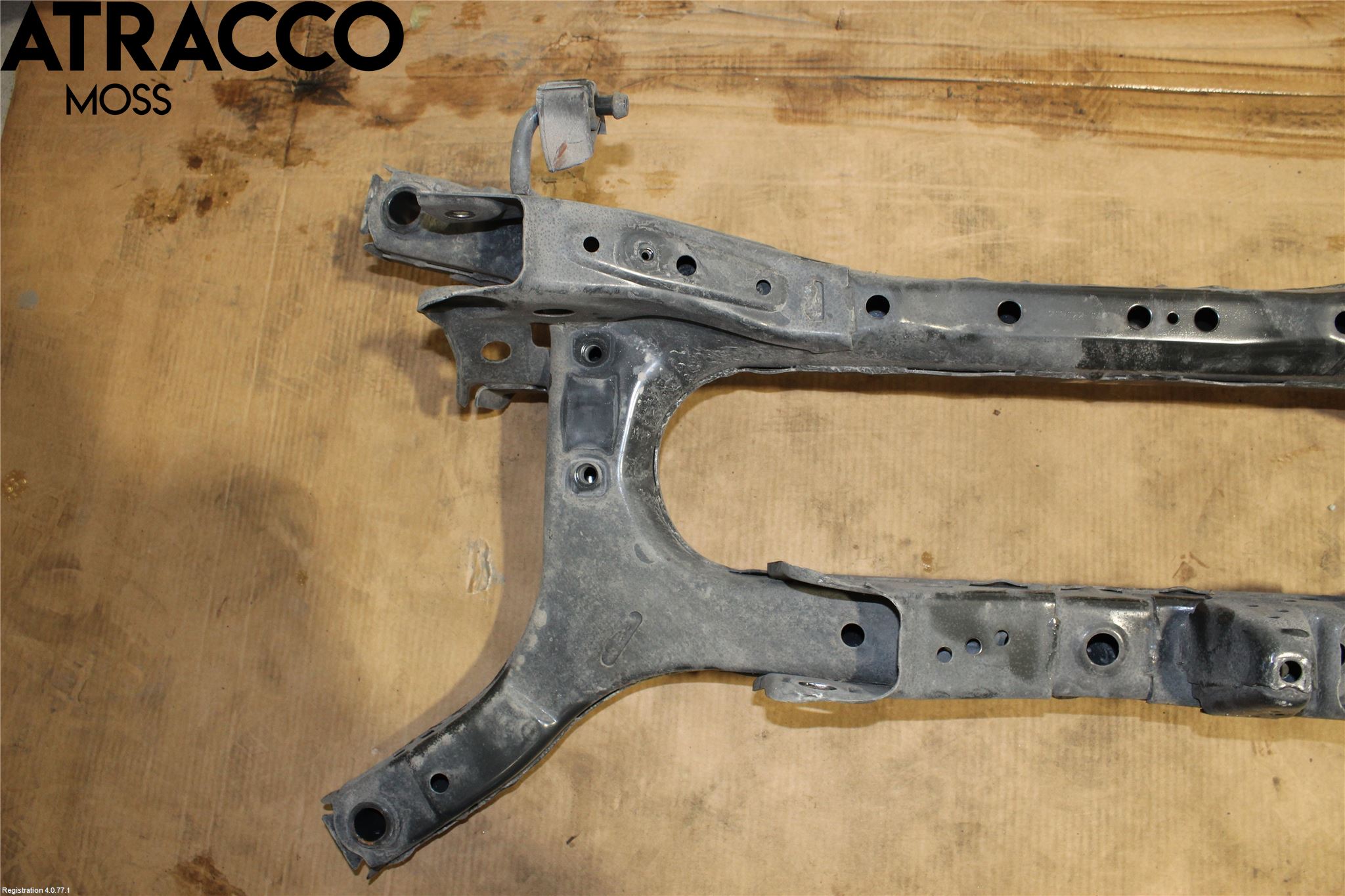 Toyota COROLLA 19- Bakaksel Feste Travers-Ramme