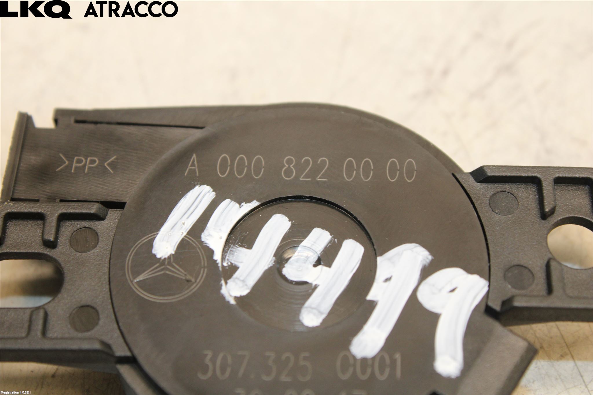 Mercedes-Benz MB E-KLASS (W213) 16-23 Sensor Ryggesensor