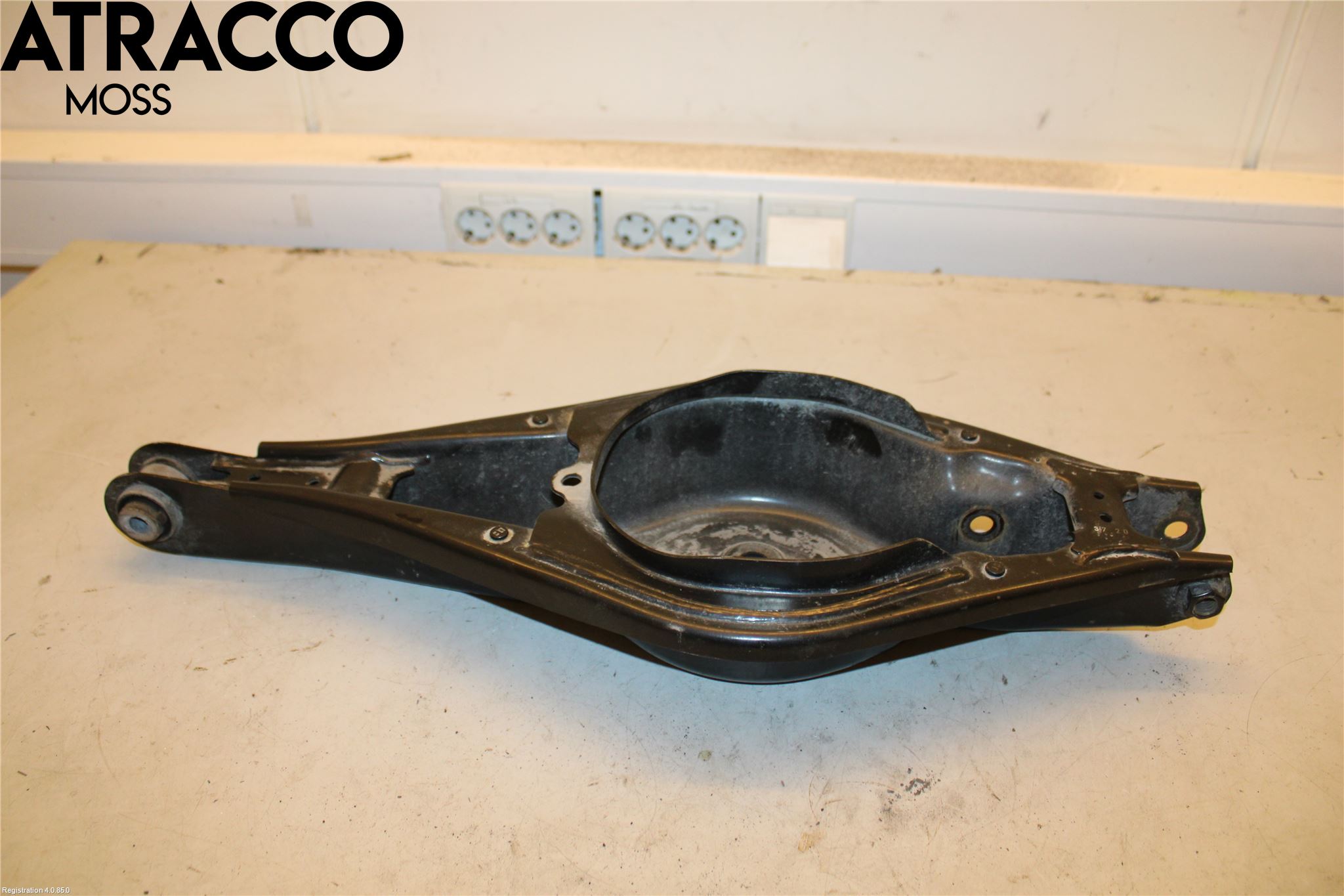 Volvo XC40/RECHARGE 18- Bærearm Bak Venstre