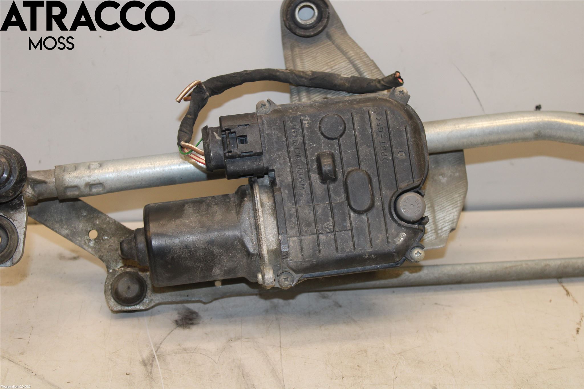 Volkswagen VW PASSAT 11-14 Viskermotor Frontrute