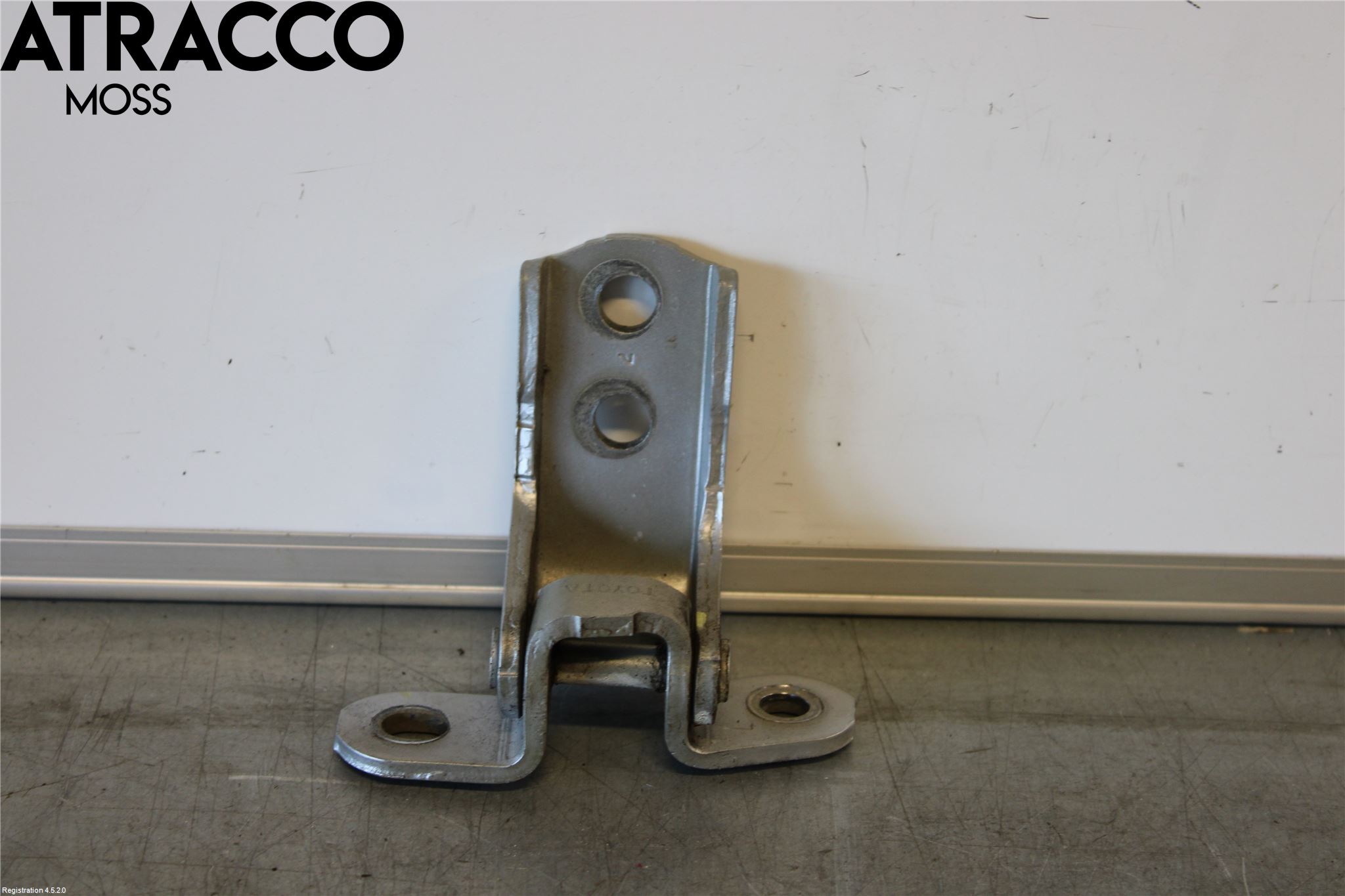 Peugeot 108 15-22 Dørhengsel