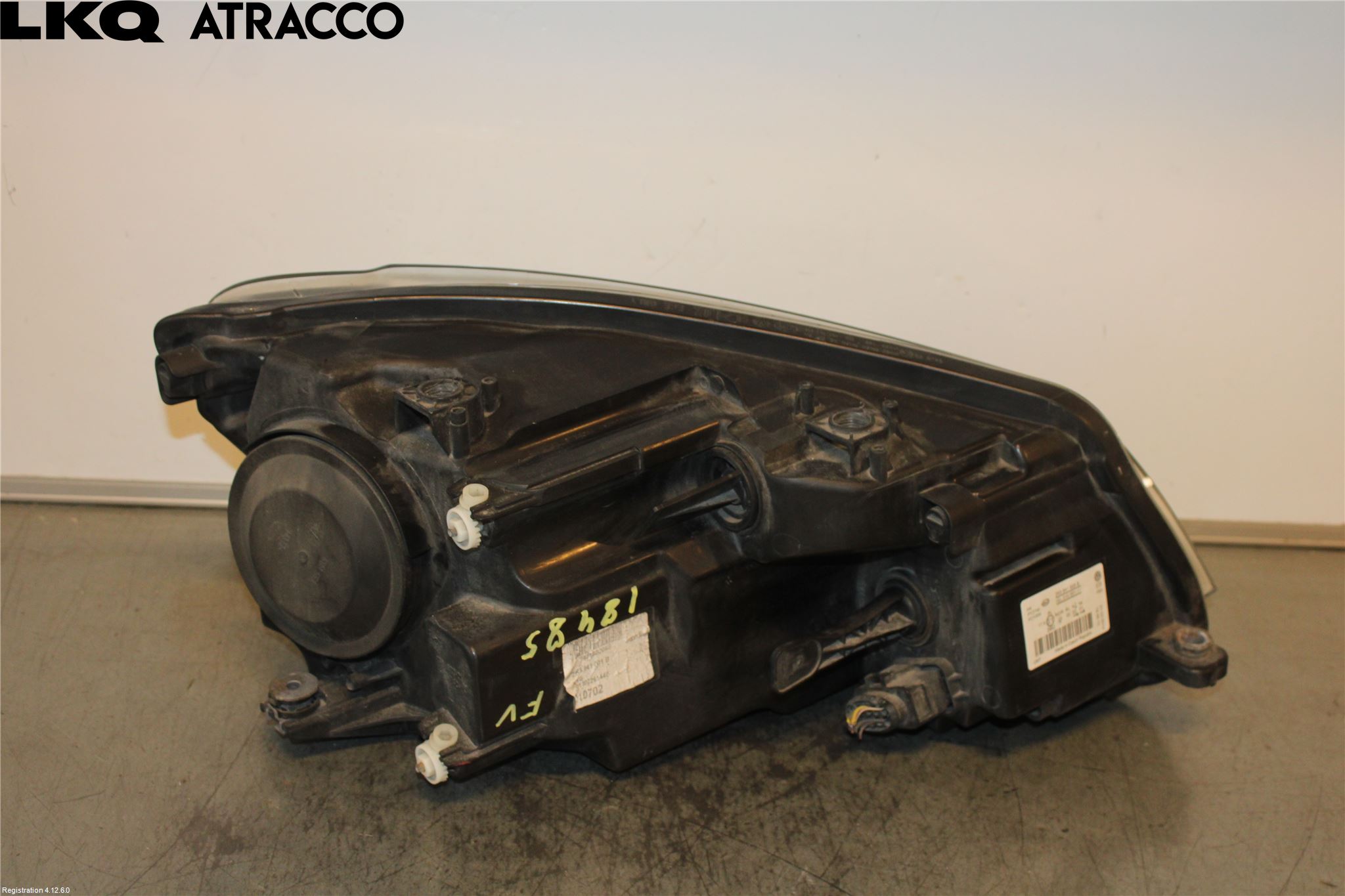 Volkswagen VW CADDY 11-15 Frontlykt Venstre