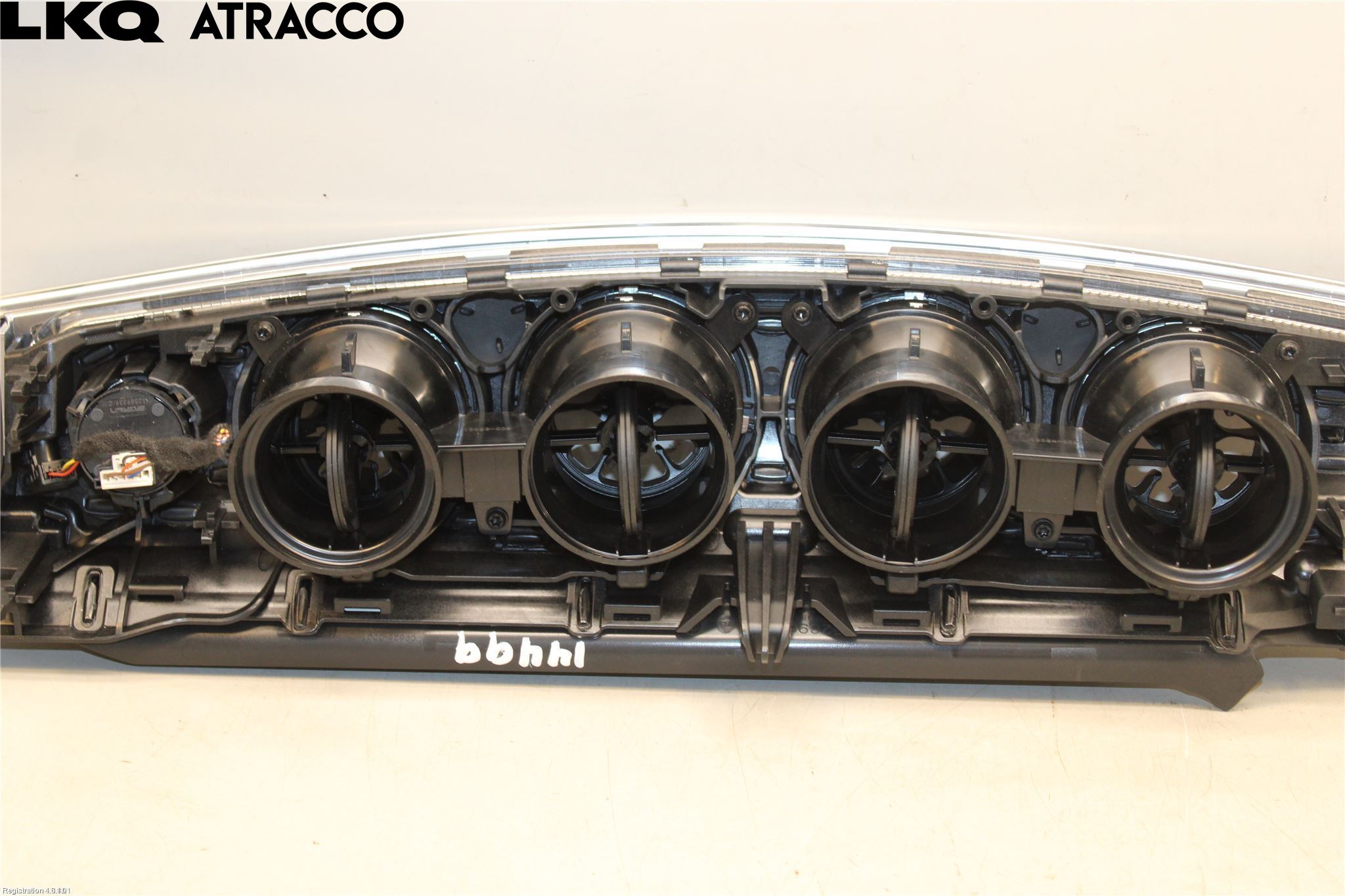 Mercedes-Benz MB E-KLASS (W213) 16-23 Dashbord Kanal - Dyse