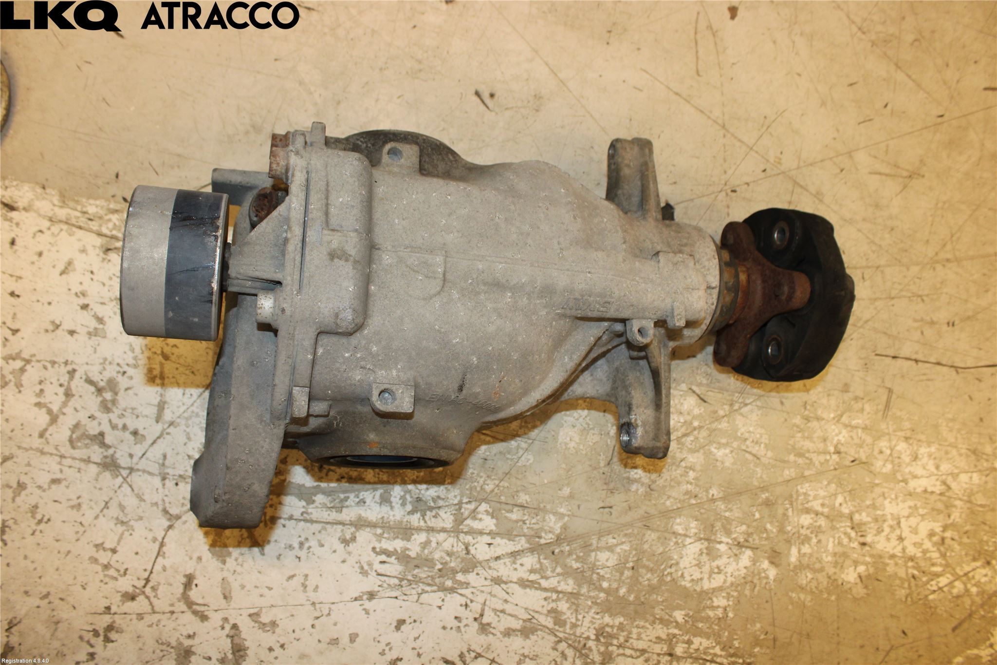 BMW 5 F10/F11/F18 09-17 Bakaksel Kardang Bak -Diff