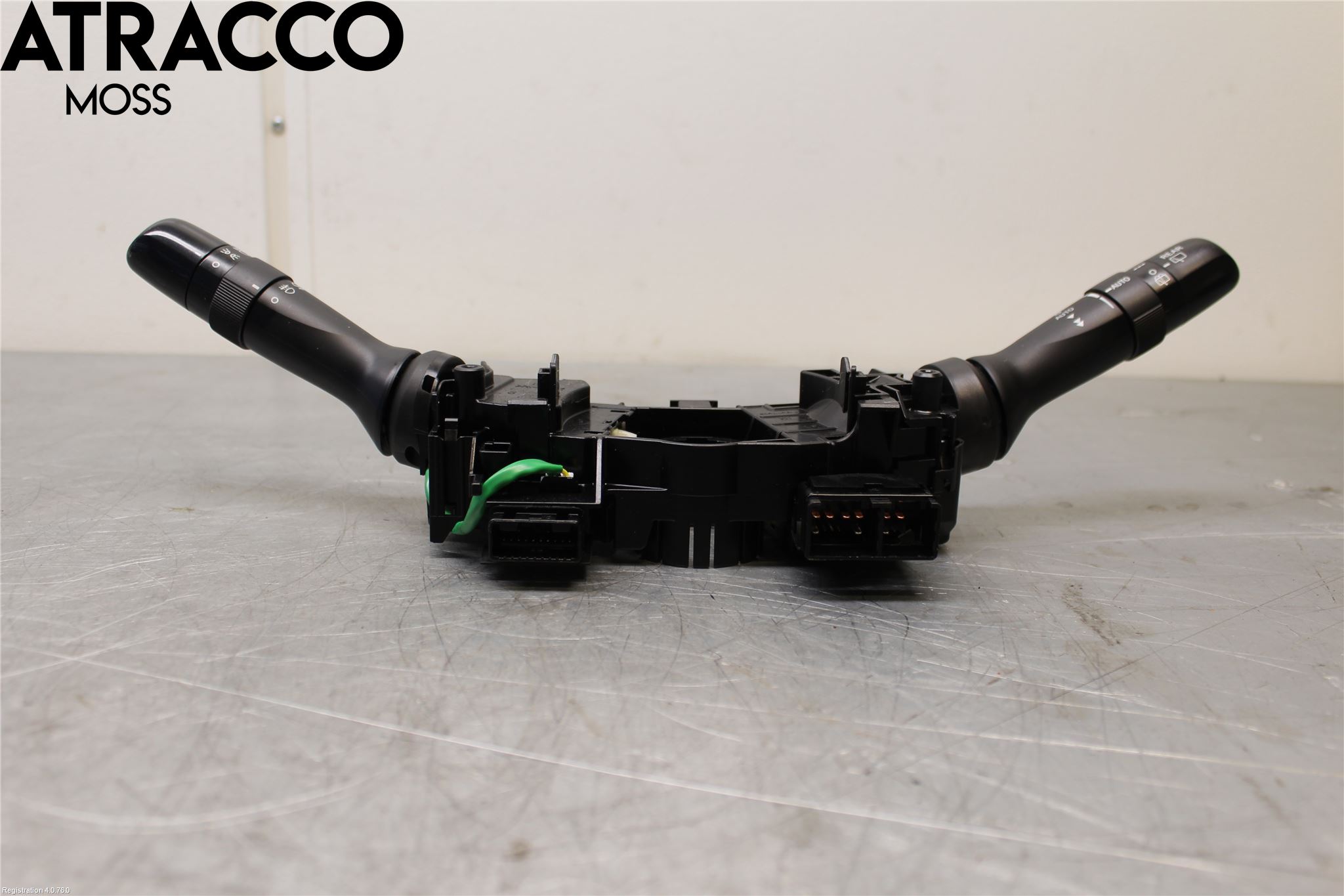 Toyota PRIUS+ ZVW40 12-20 Bryter Ratt Kombi H Og V