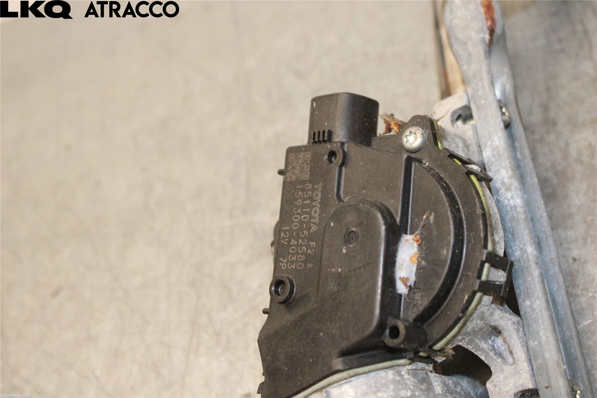 Toyota VERSO-S 11-16 Viskermotor Frontrute