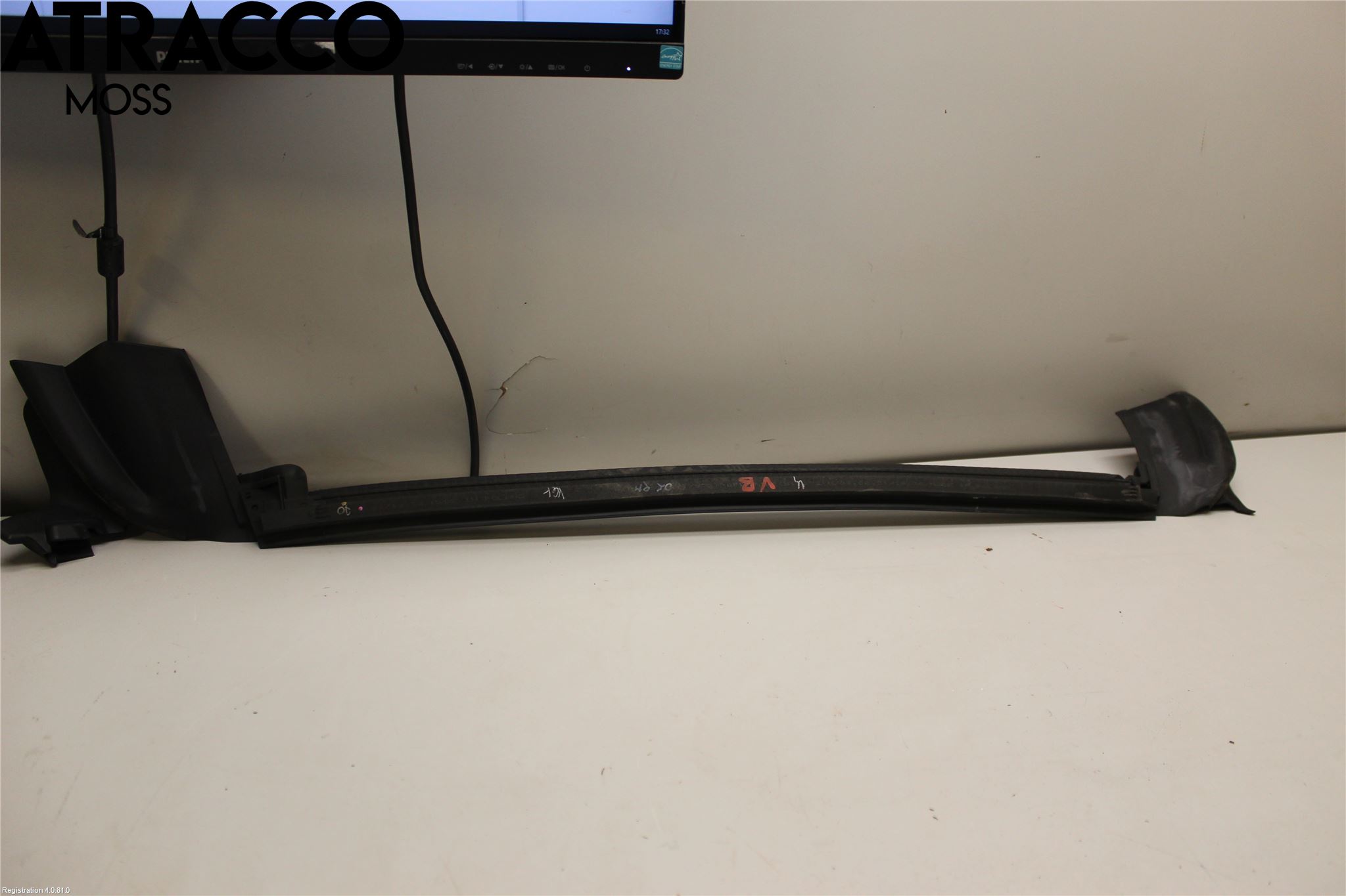 Porsche TAYCAN 20- List Venstre Side