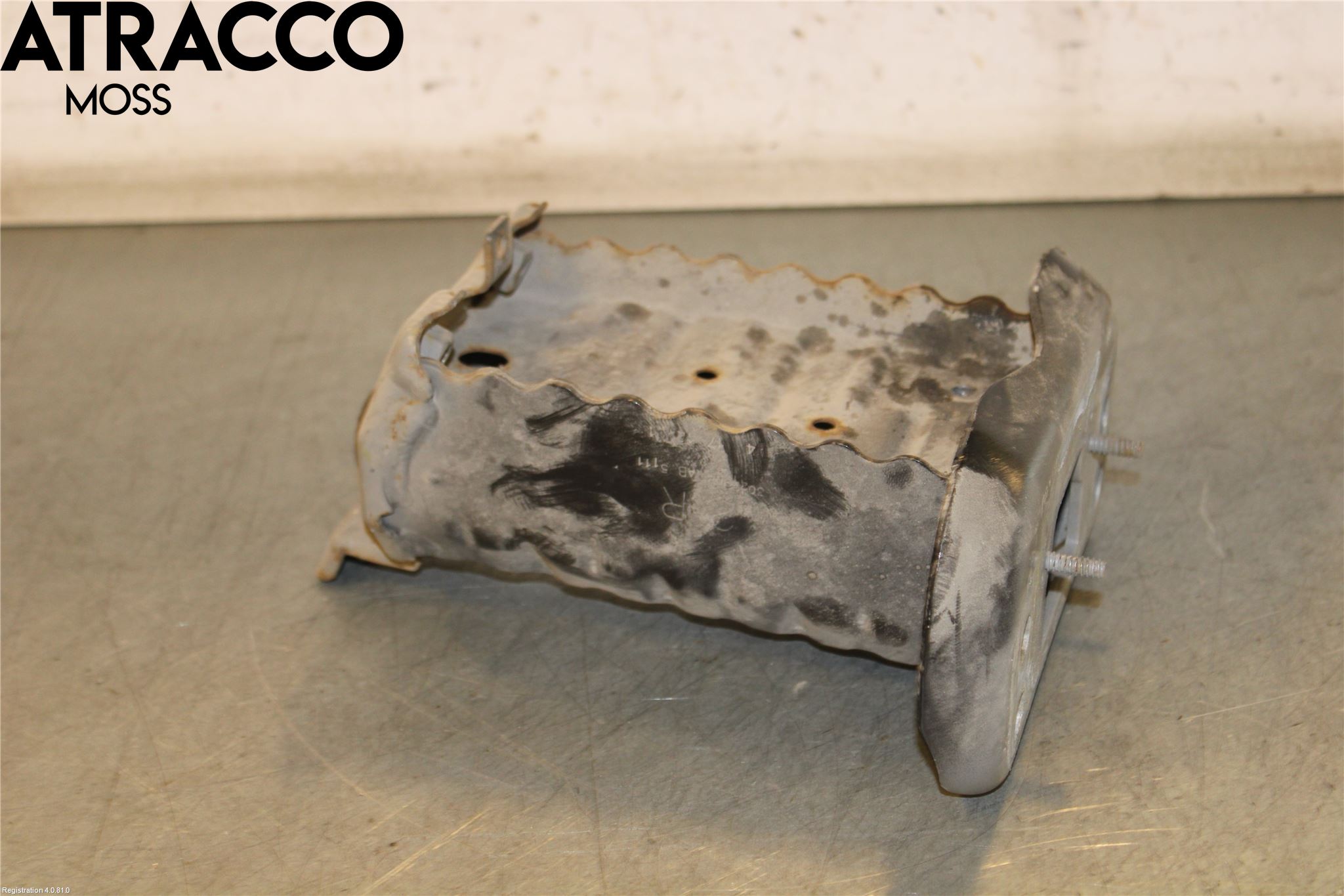 Toyota YARIS XP130 12-14 Støtfanger Foran Feste