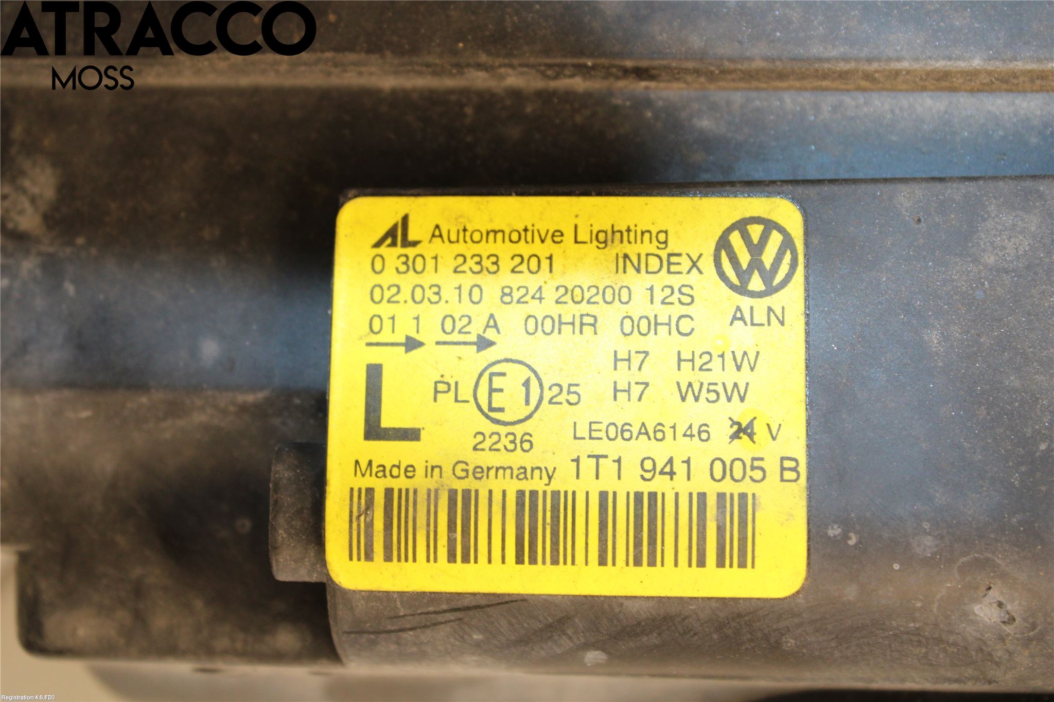 Volkswagen VW TOURAN 03-10 Frontlykt Venstre