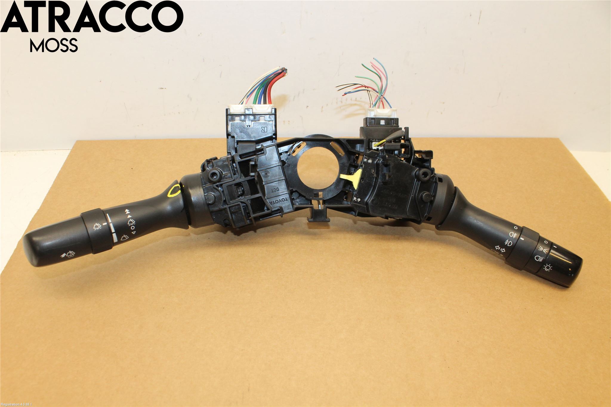 Toyota AVENSIS 09-15 Bryter Ratt Kombi H Og V