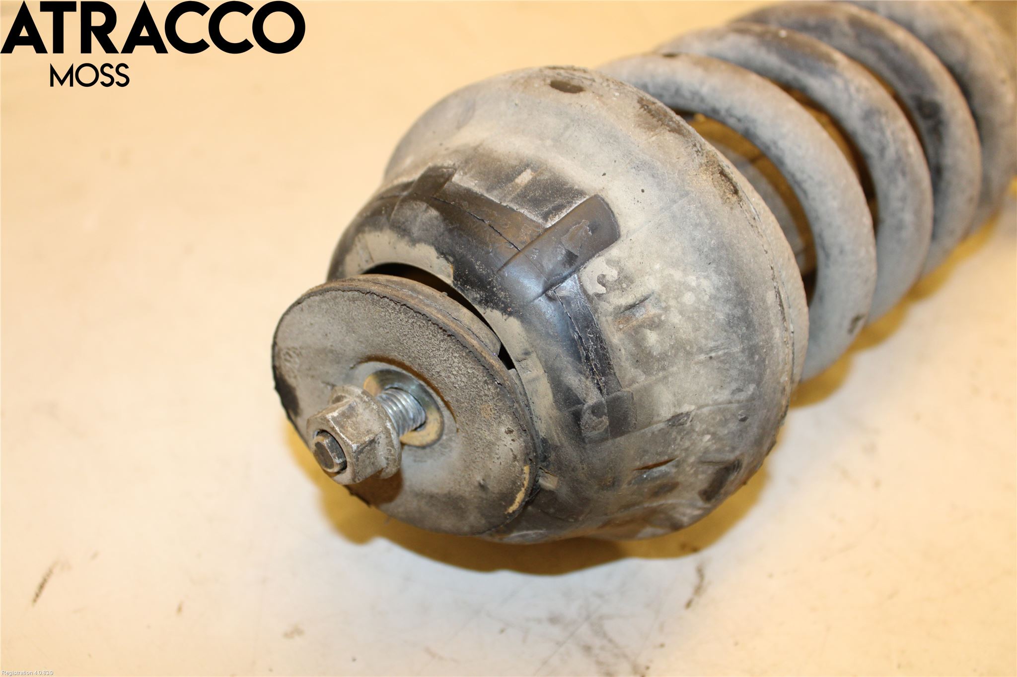 Volkswagen VW AMAROK 2H 10-22 Fjærbein Foran