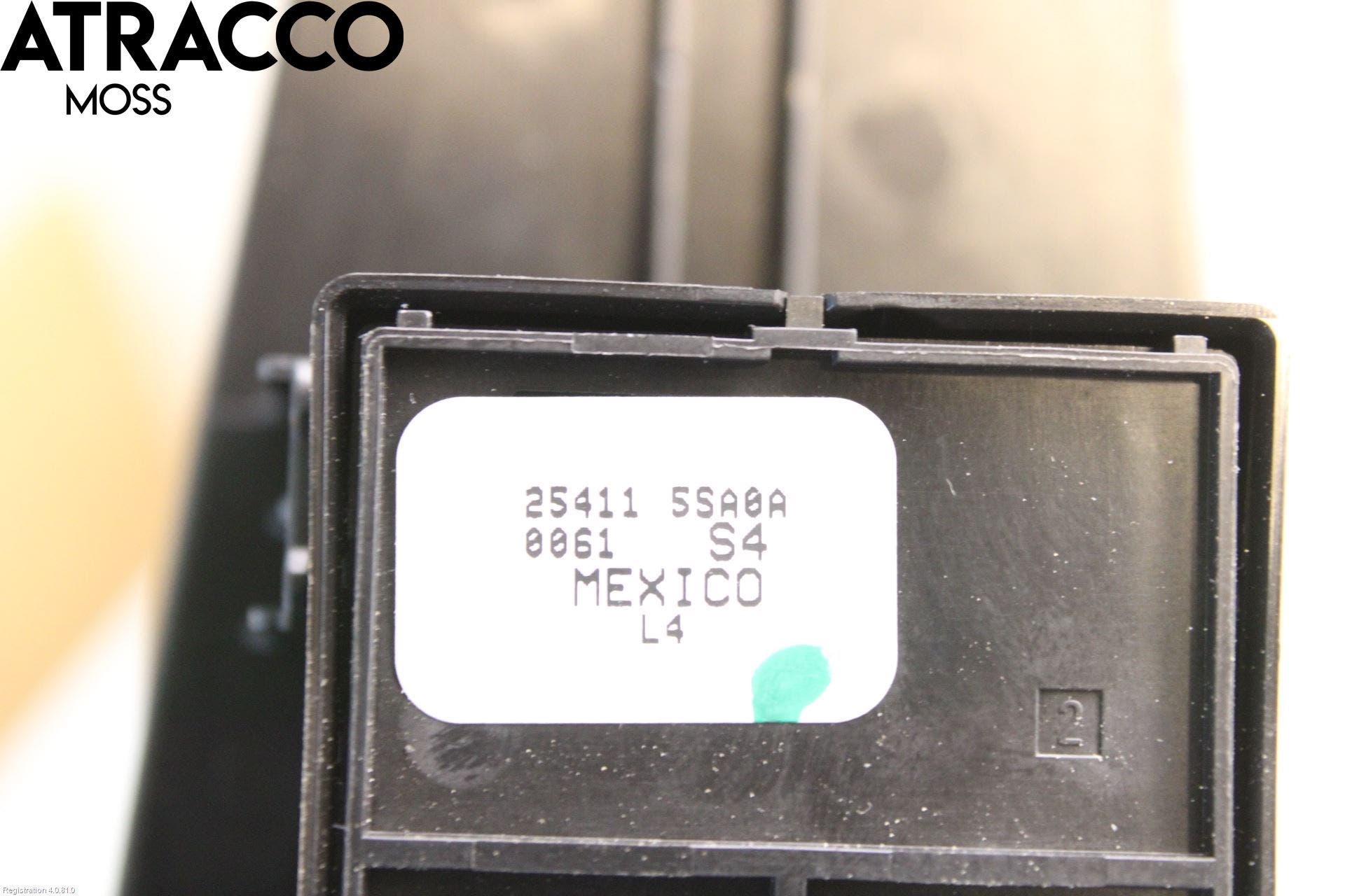 Nissan LEAF 18- Bryter Vindusheis