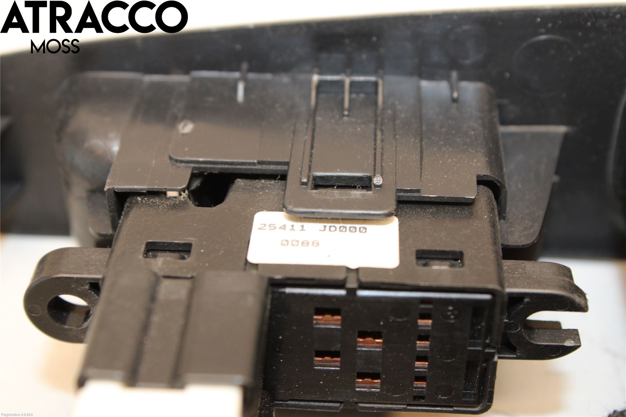 Nissan QASHQAI   07-10 Bryter Vindusheis