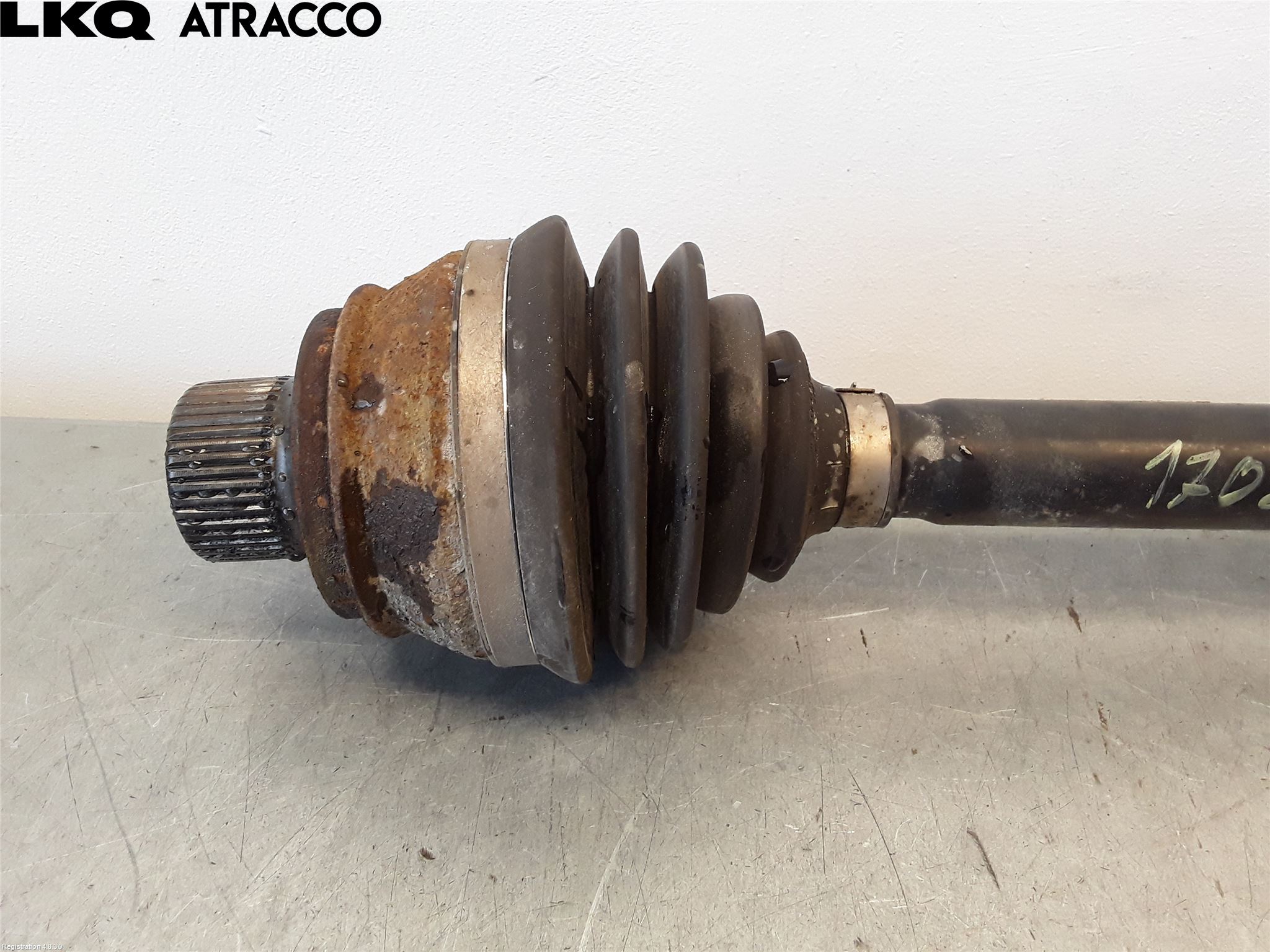 Audi A4/S4 08-11 Drivaksel Foran Kompl Venstre