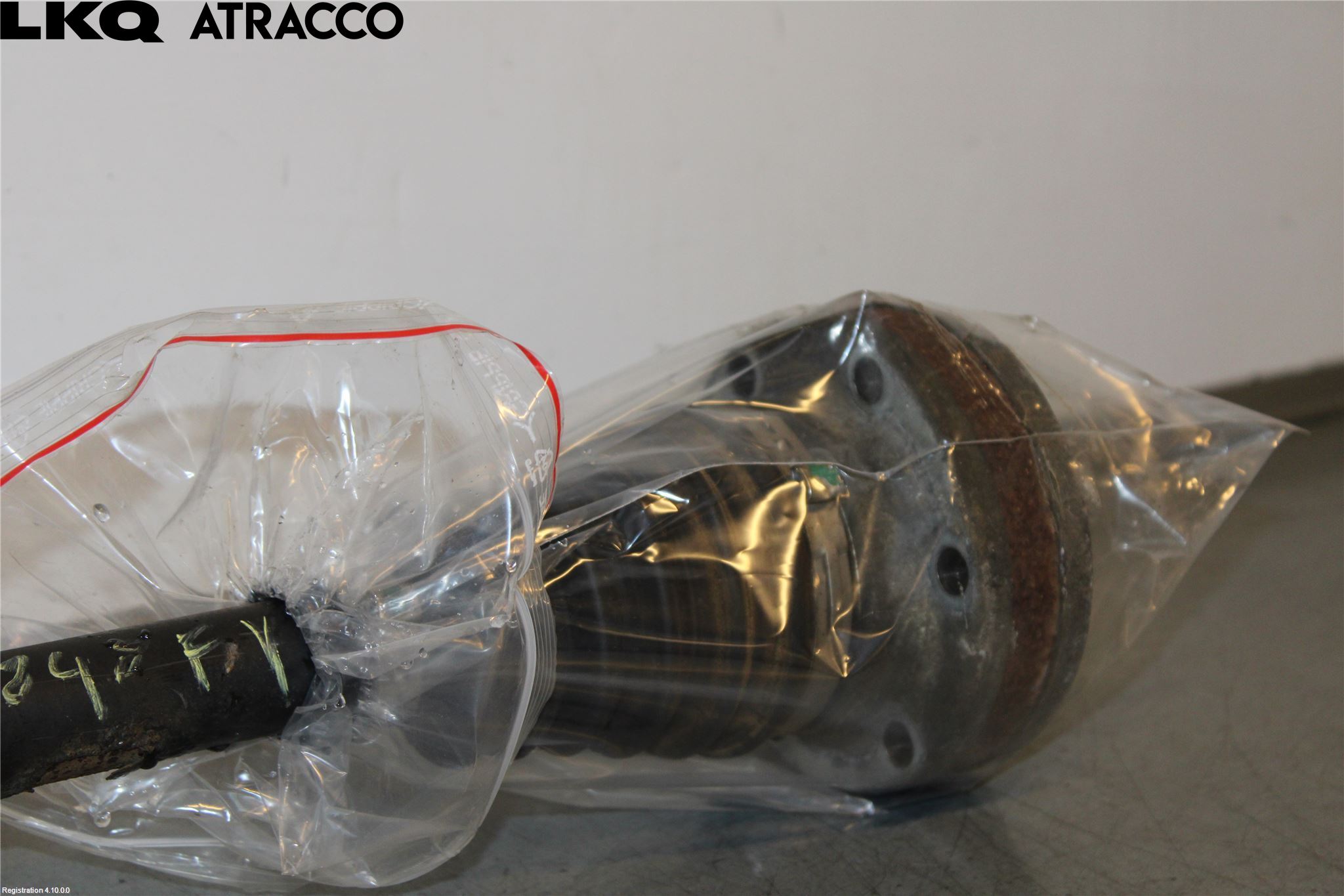 Volkswagen VW TOURAN 10-15 Drivaksel Foran Kompl Venstre