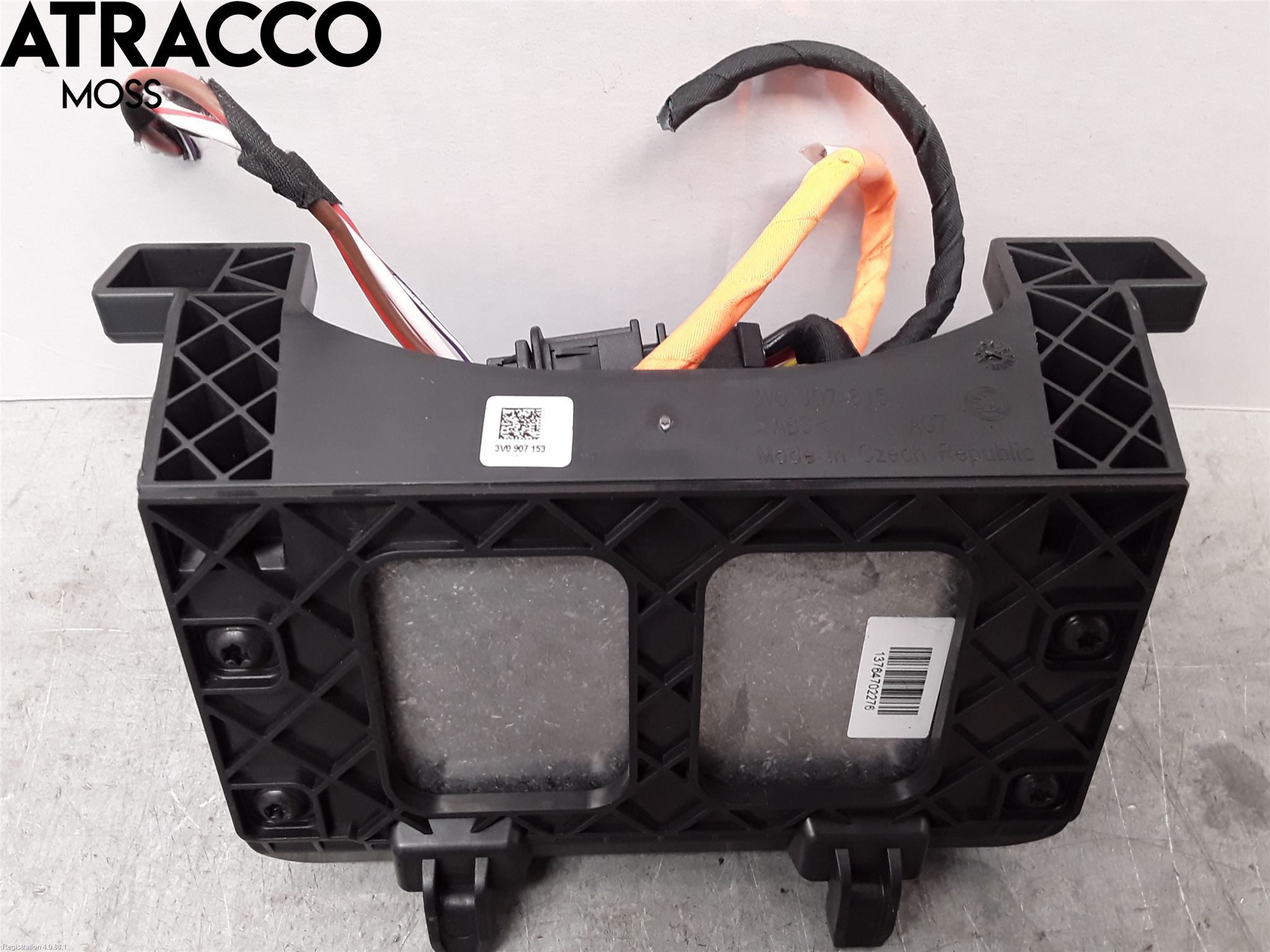 Skoda SUPERB 16-24 Inverter 12-)220V