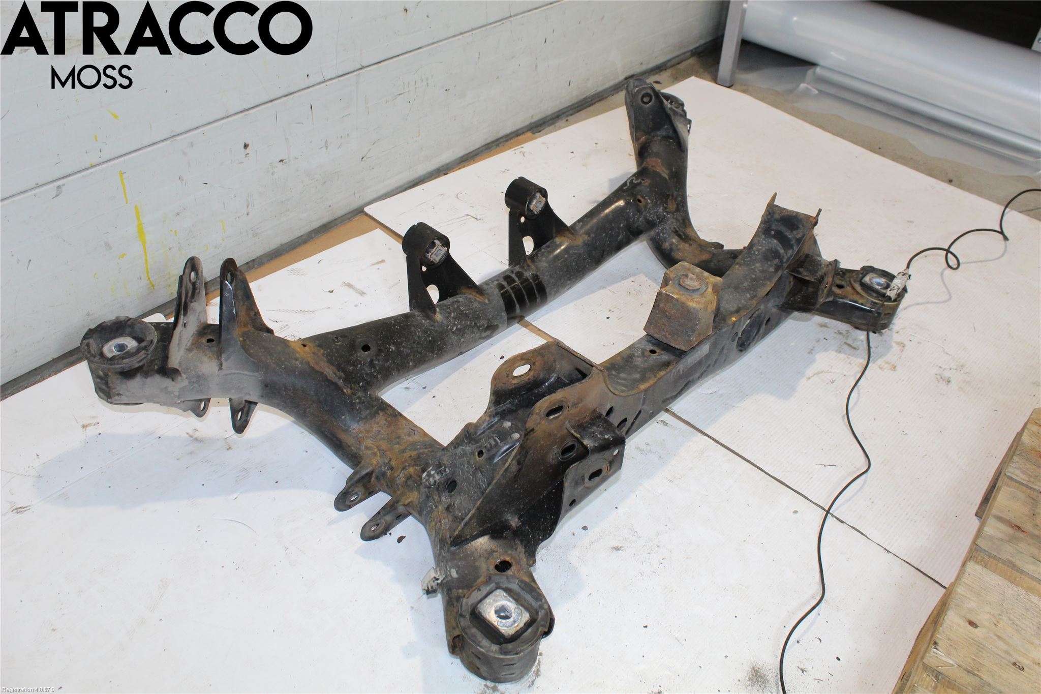 BMW 3 GT F34 13-19 Bakaksel Feste Travers-Ramme