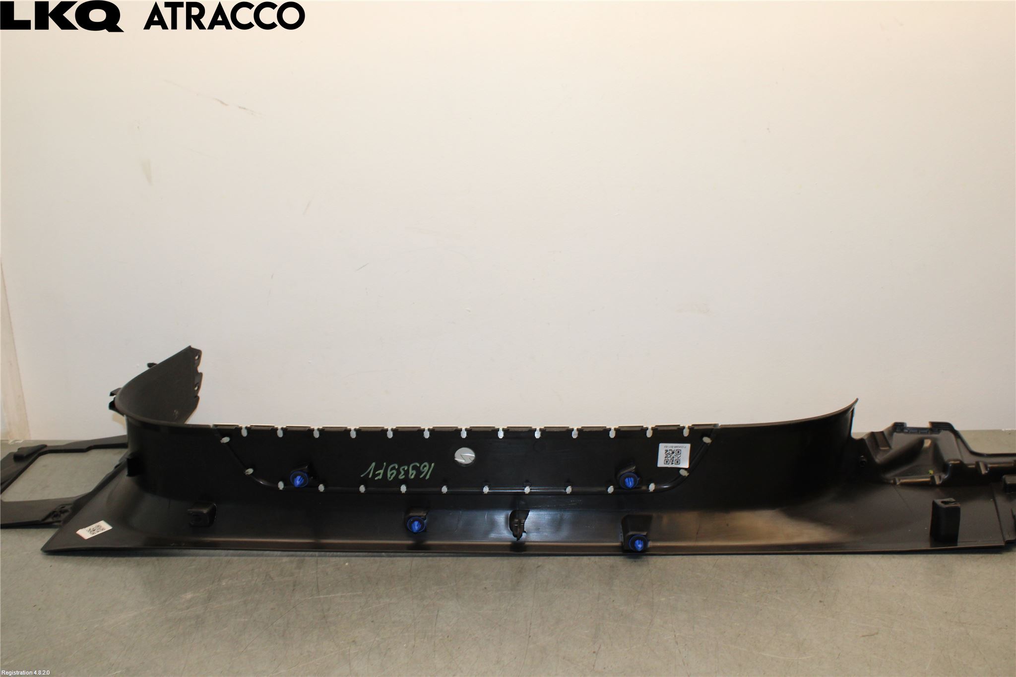 Porsche TAYCAN 20- List Venstre Side