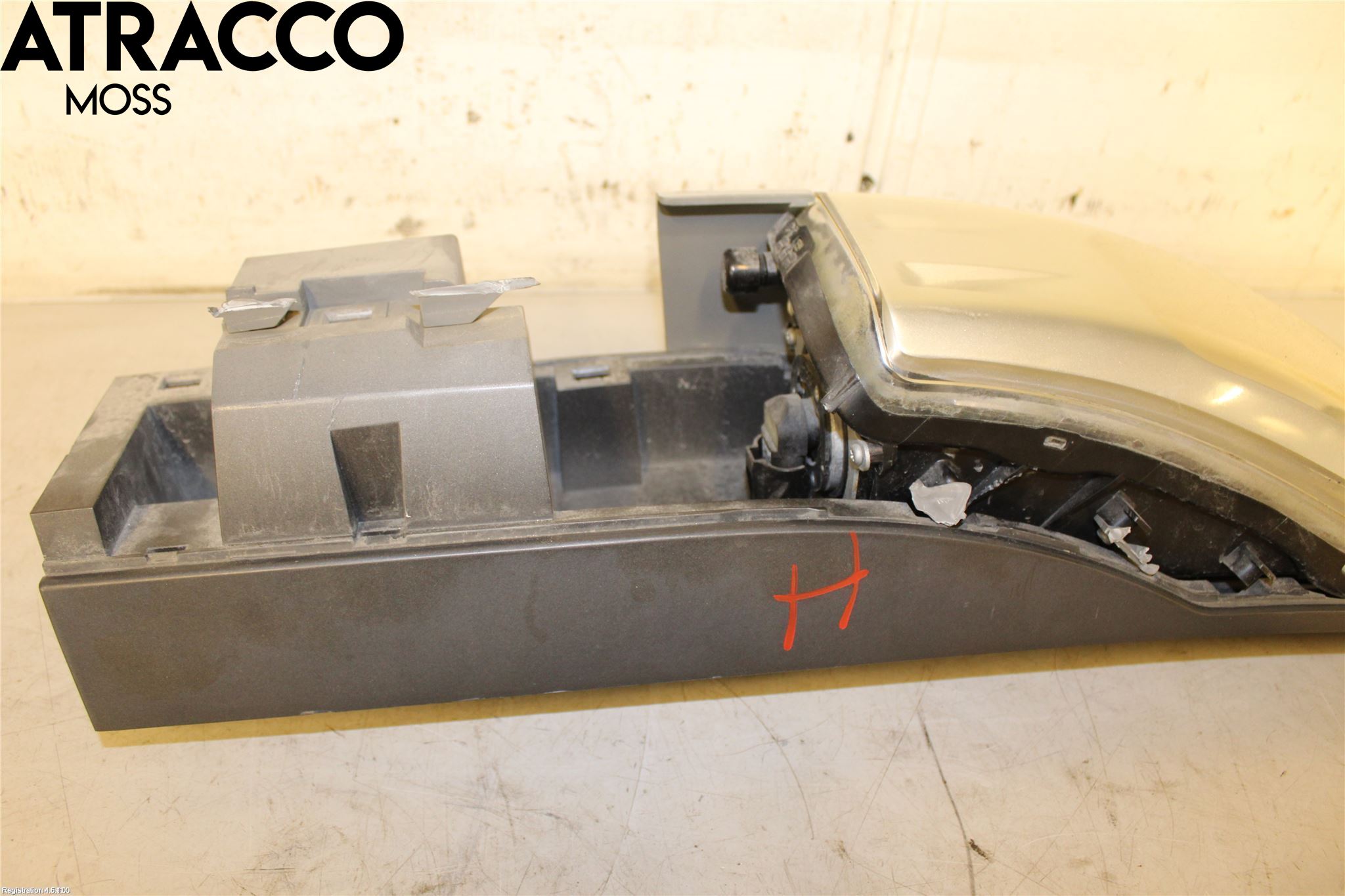 Nissan X-TRAIL 08-14 Frontlykt Høyre