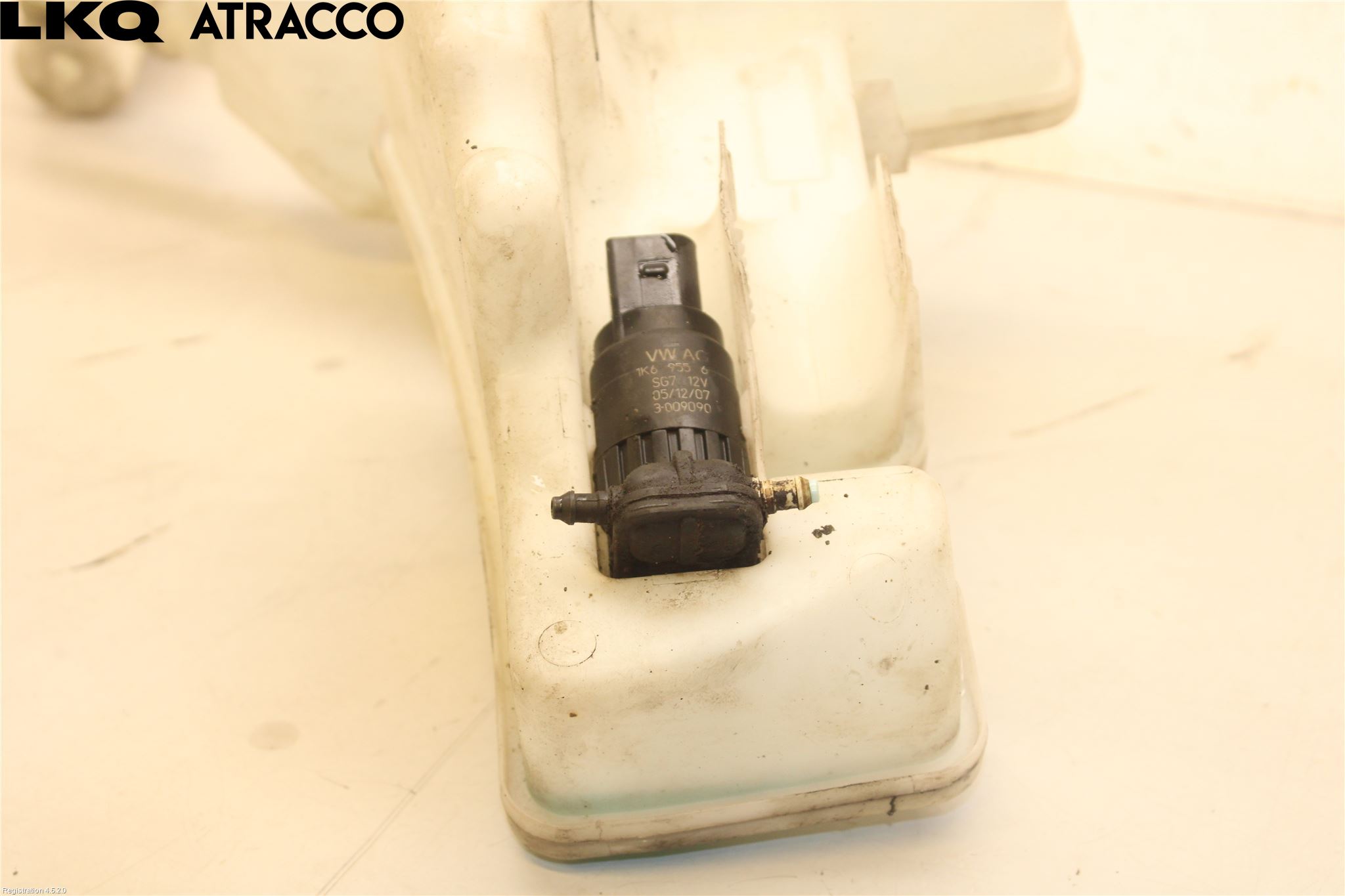 Volkswagen VW CADDY      04-10 Spylerbeholder Frontrute