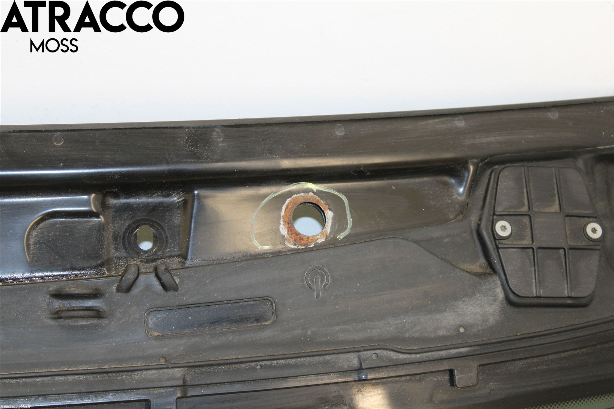 BMW 5 F10/F11/F18 09-17 Bakluke Del Øvre (2Delt)