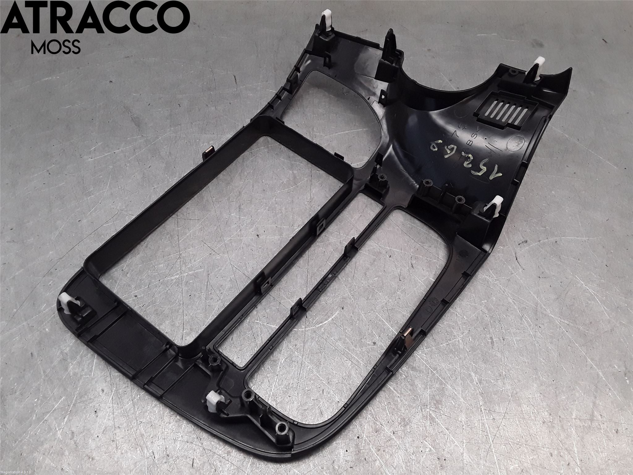 Mitsubishi OUTLANDER 13-21 Innr Radio Ramme