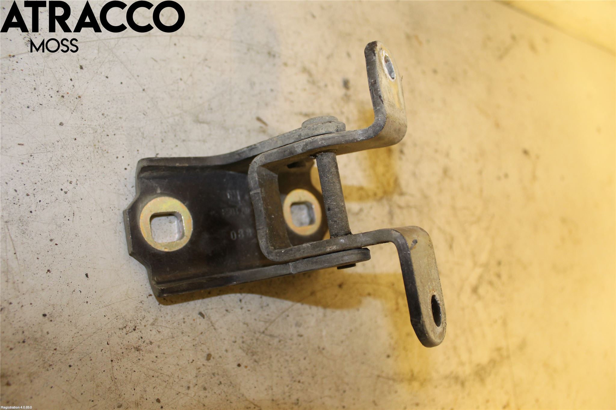 Opel INSIGNIA 09-16 Dørhengsel