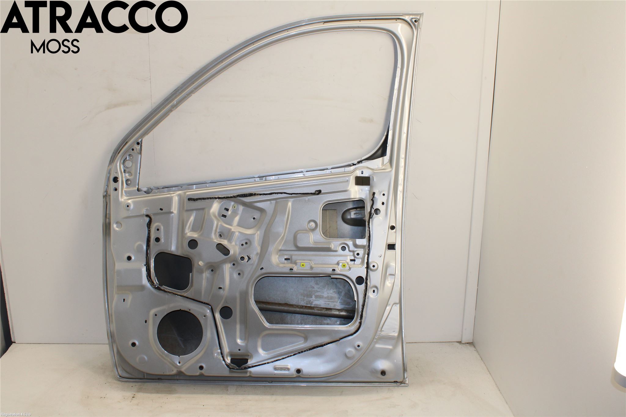 Toyota YARIS VERSO P1 00-05 Dør 4D Foran Høyre