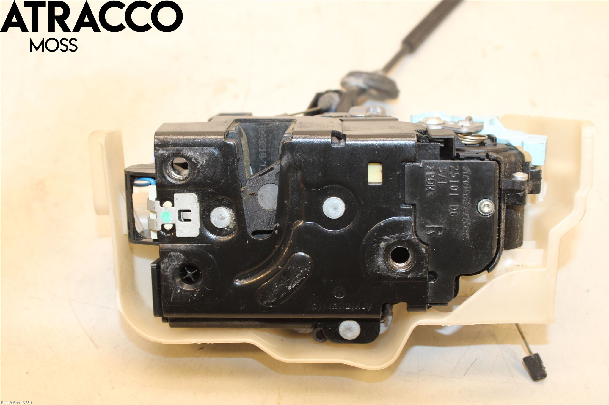 Volkswagen VW TOURAN 10-15 Dørlås - Låsekasse