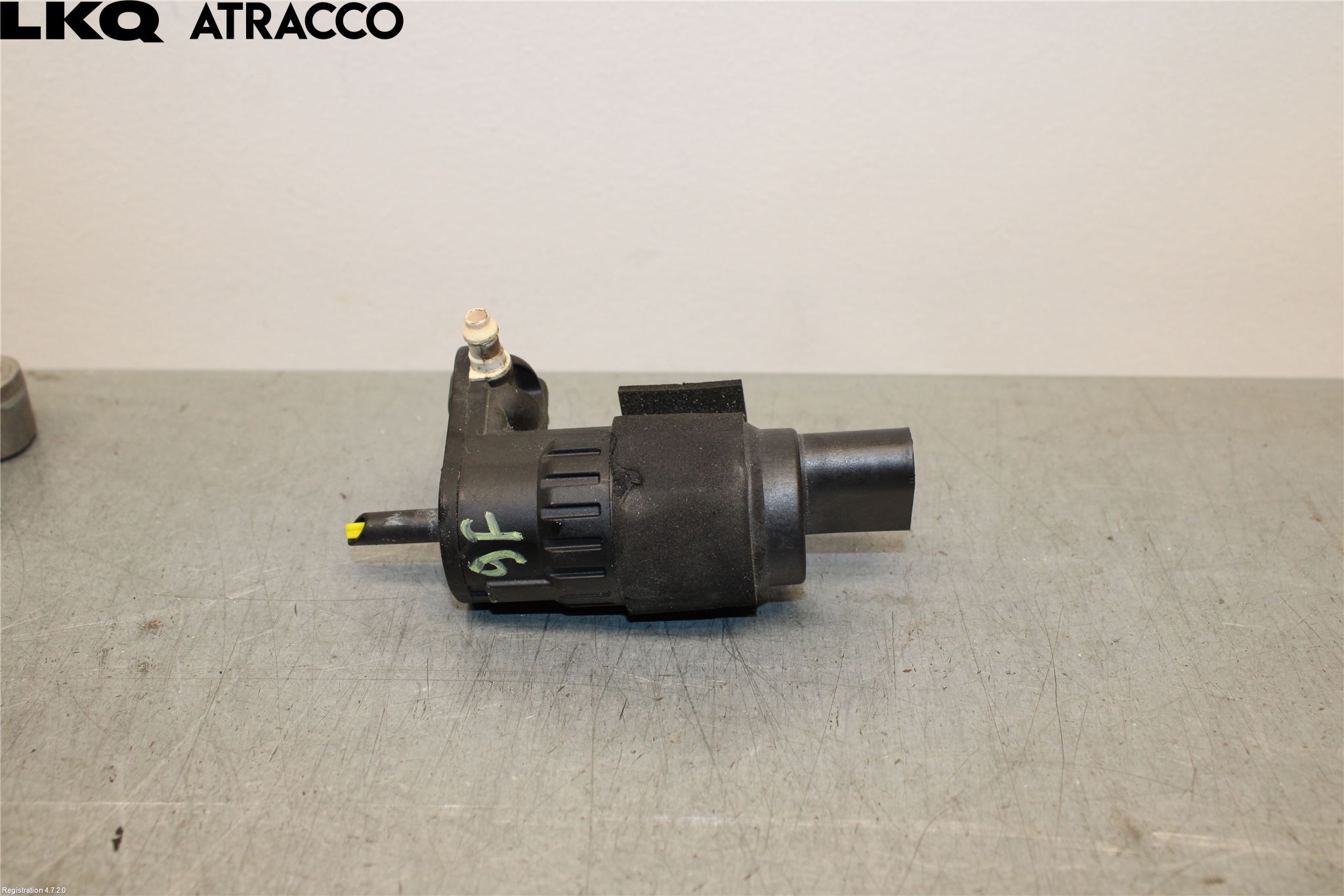 Porsche TAYCAN 20- Spylerpumpe Frontrute