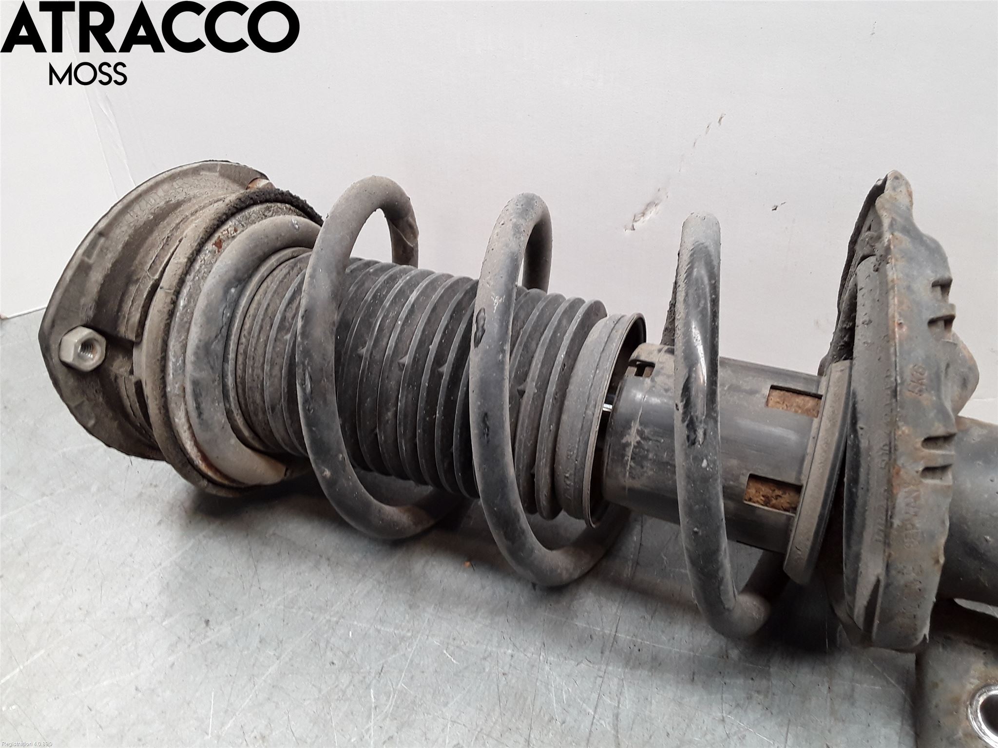 Volkswagen VW PASSAT 15-19 Fjærbein Foran Venstre