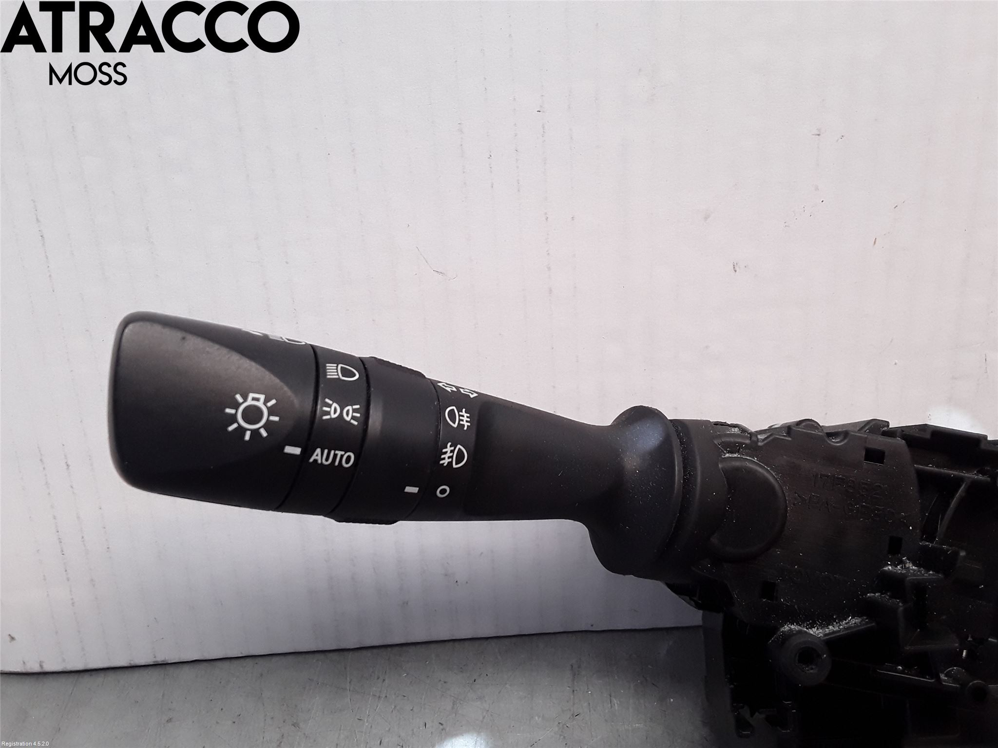 Toyota C-HR 16-23 Bryter Ratt Kombi H Og V